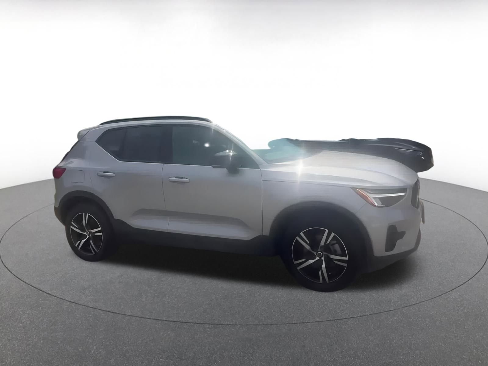 Thumbnail: 2024 Volvo XC40 - 2