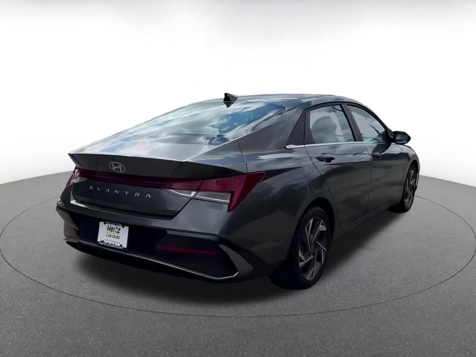 Thumbnail: 2025 Hyundai Elantra - 14