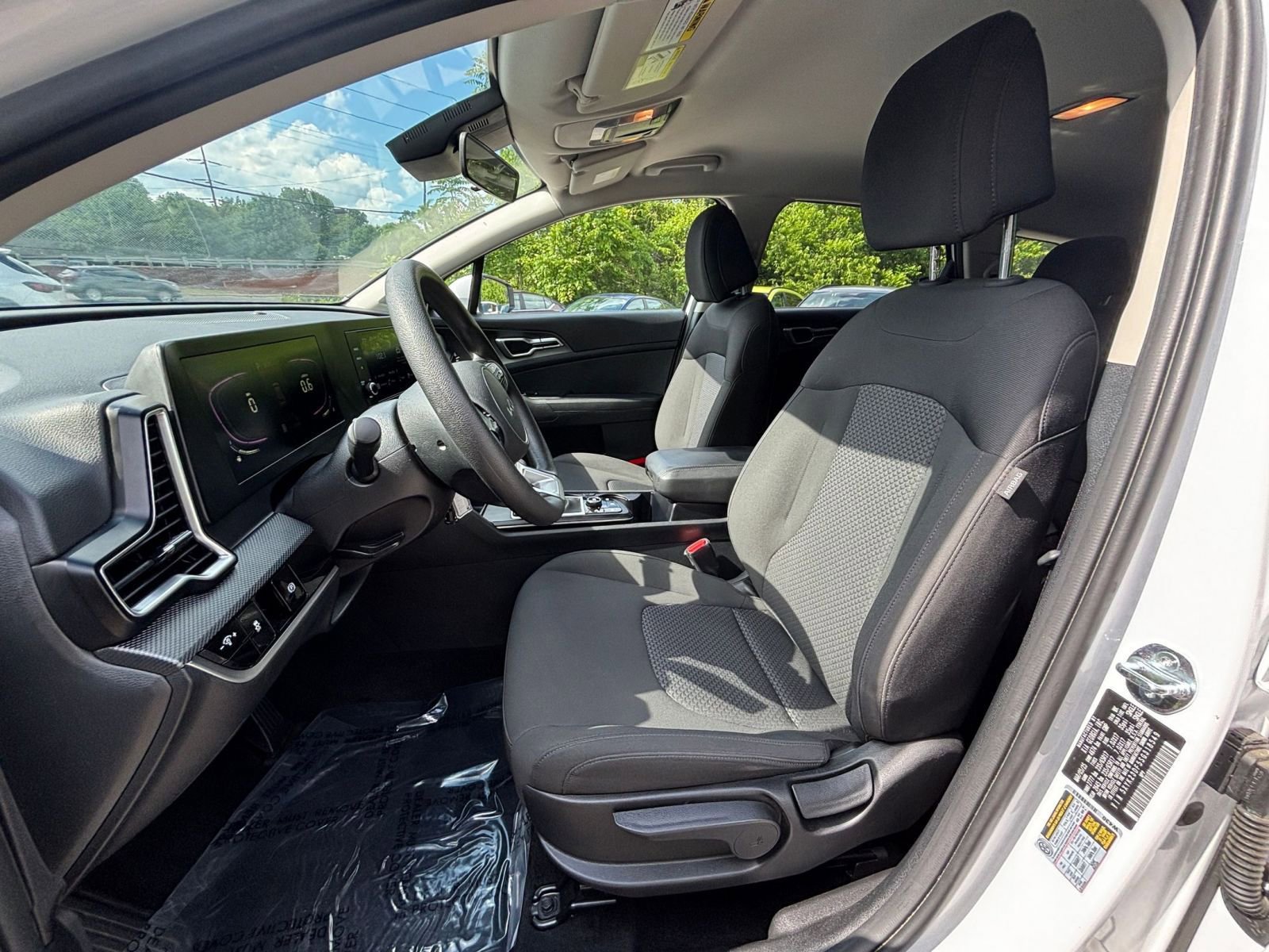 Thumbnail: 2025 Kia Sportage - 32
