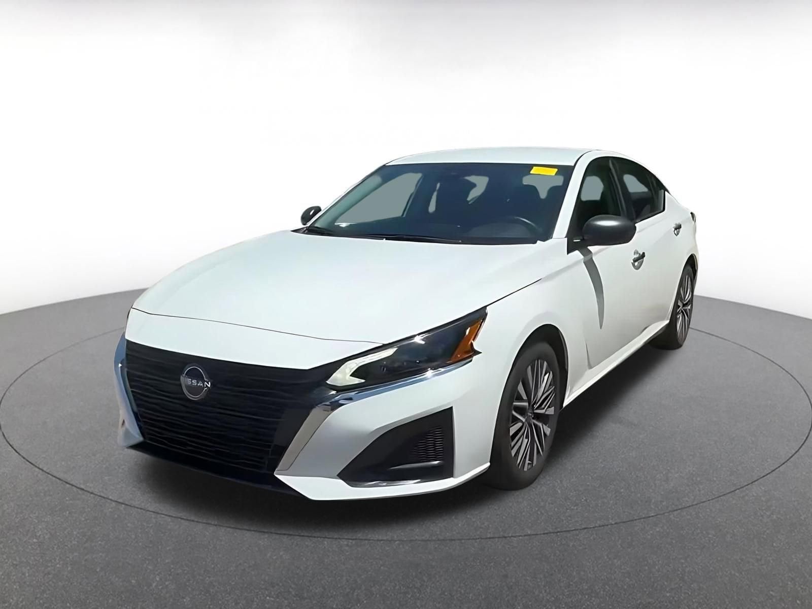 Thumbnail: 2025 Nissan Altima - 7