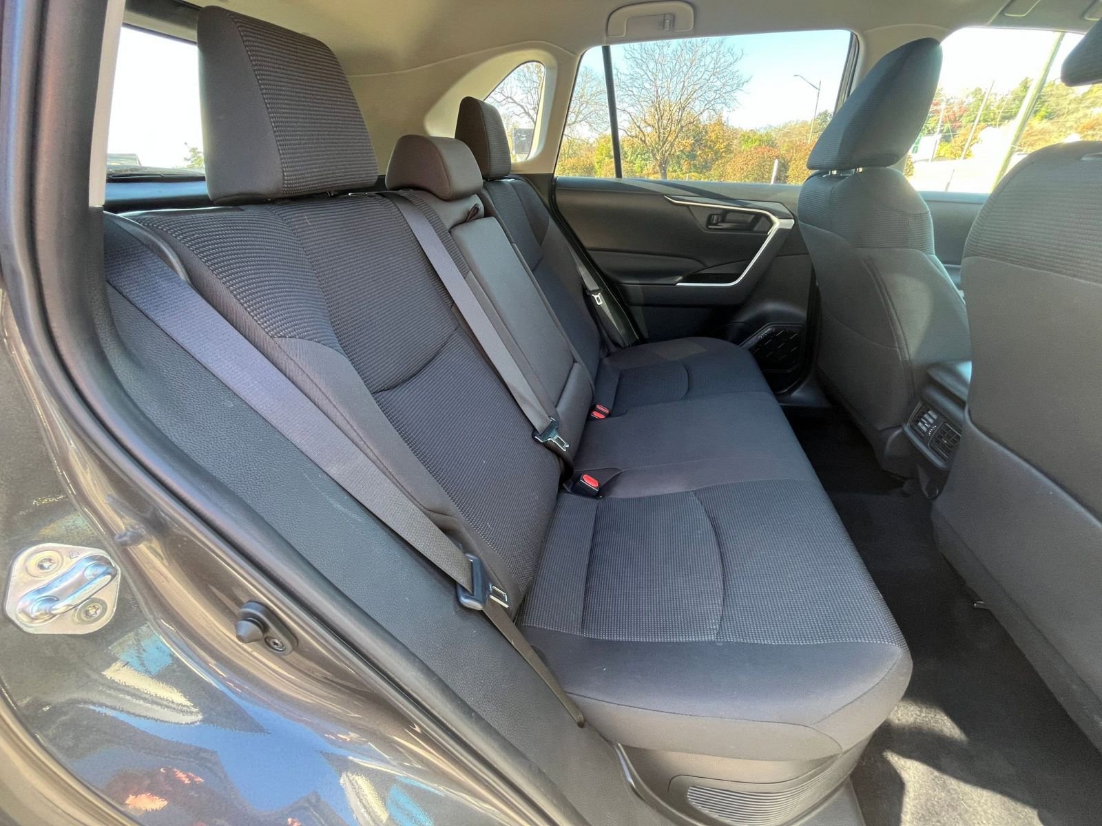 Thumbnail: 2025 Toyota RAV4 - 34