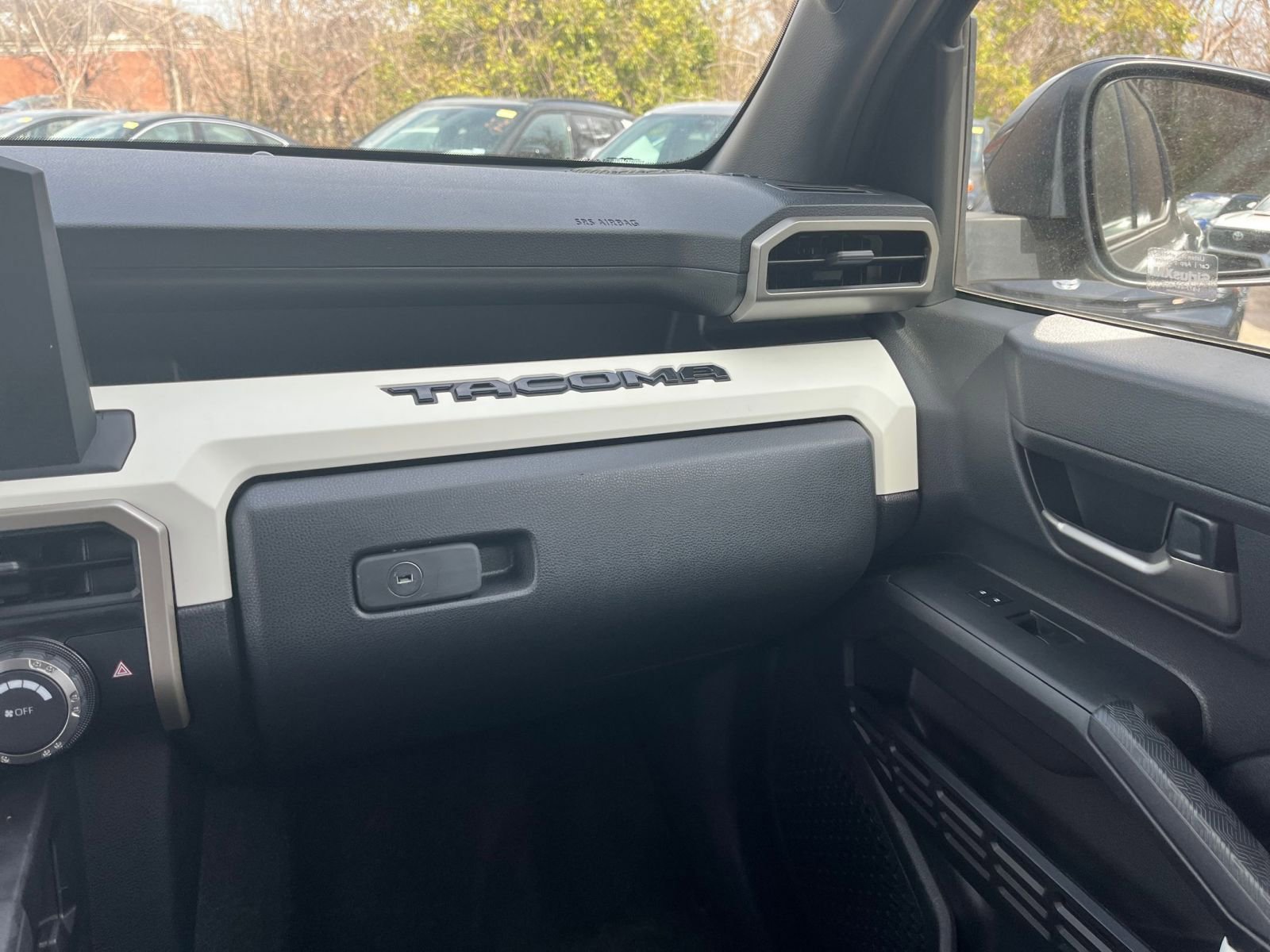 Thumbnail: 2024 Toyota Tacoma - 33