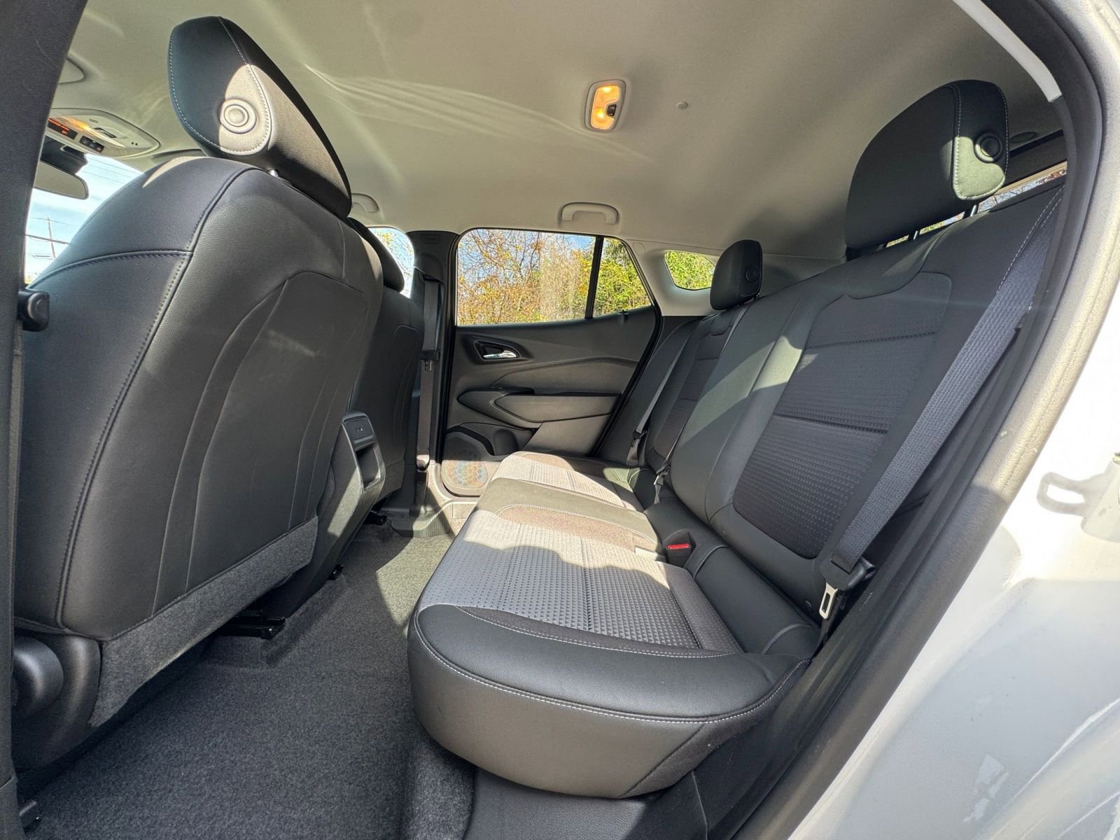 Thumbnail: 2025 Chevrolet Trax - 21