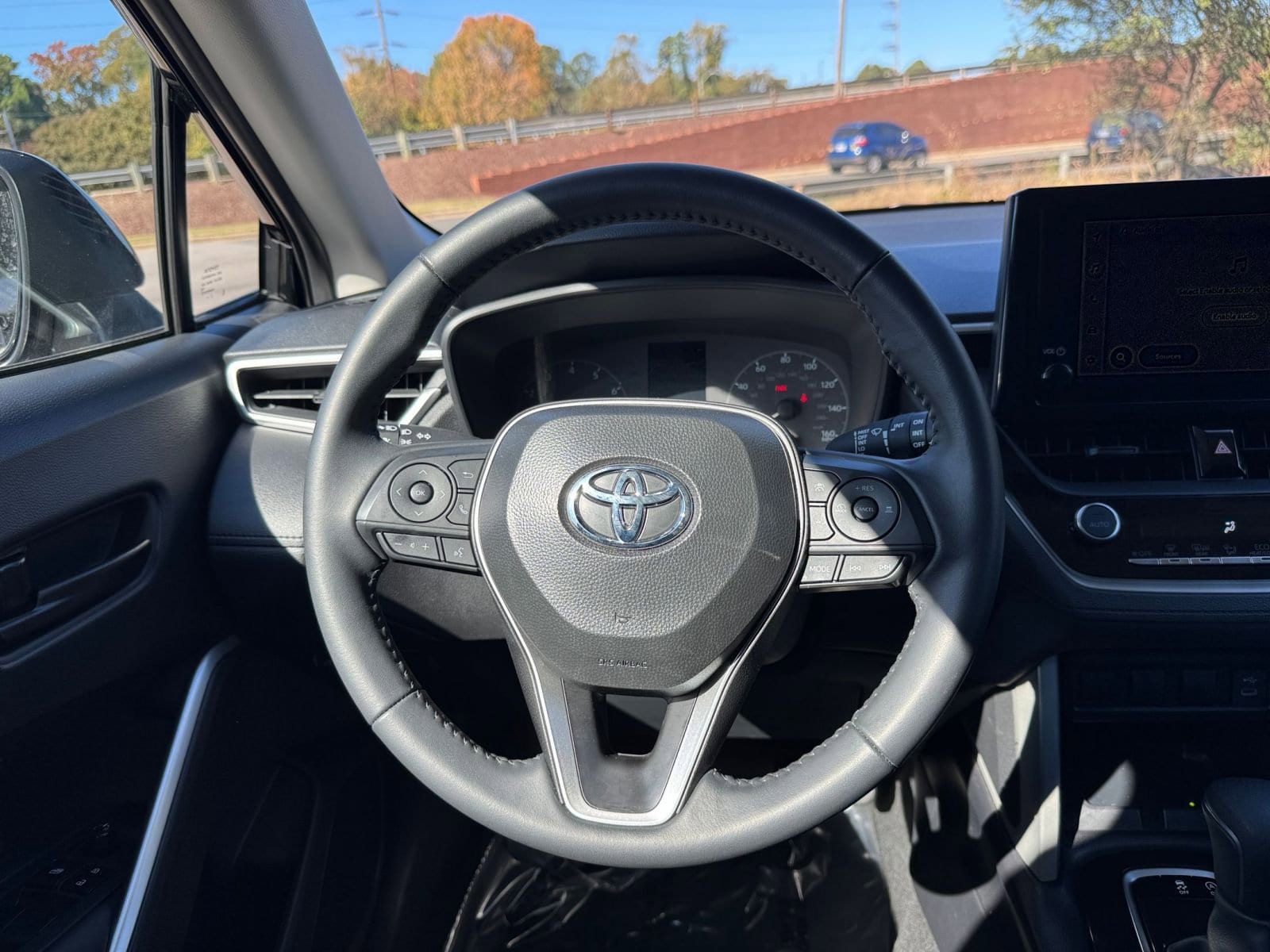 Thumbnail: 2025 Toyota Corolla Cross - 29