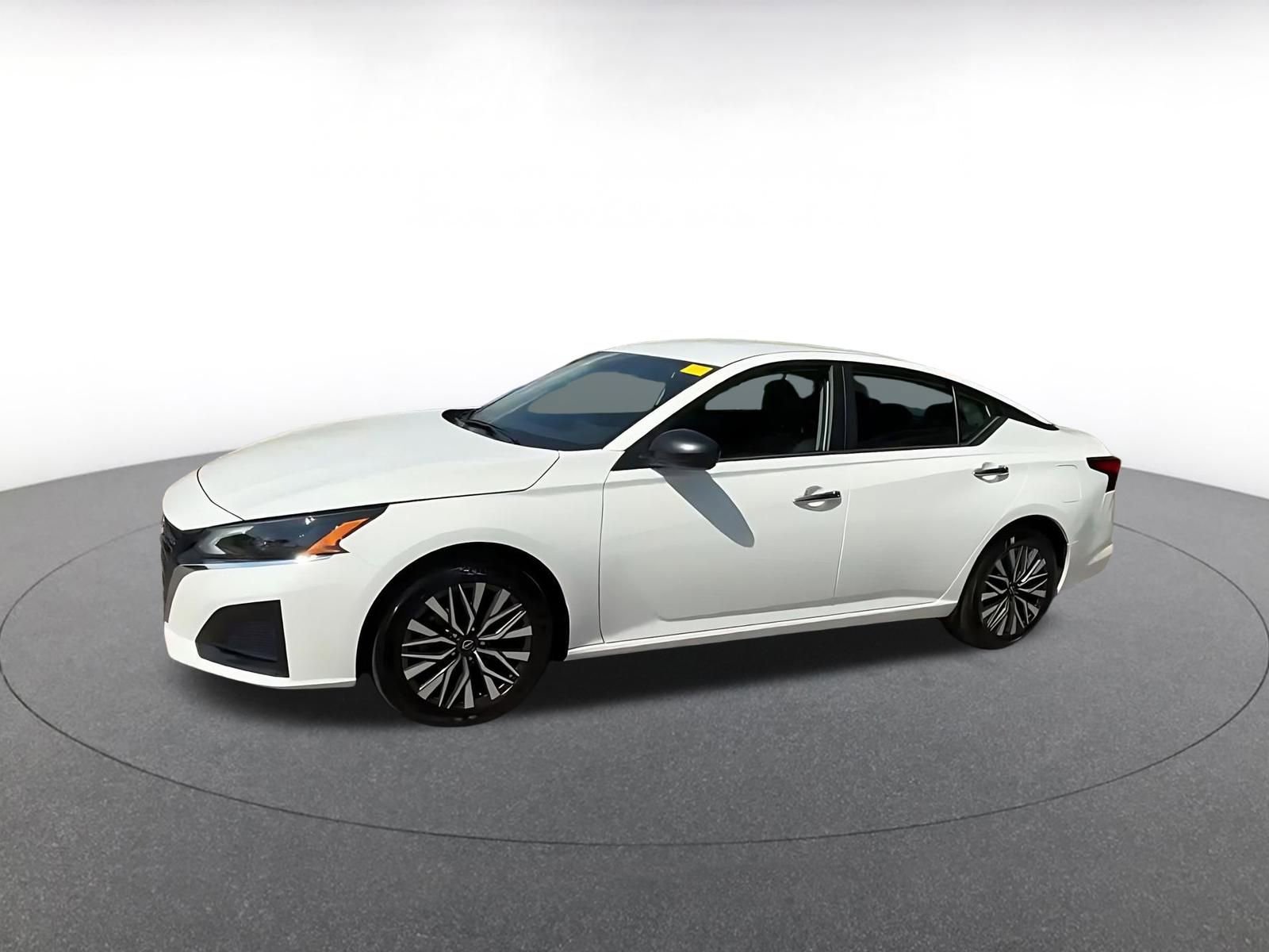 Thumbnail: 2025 Nissan Altima - 8