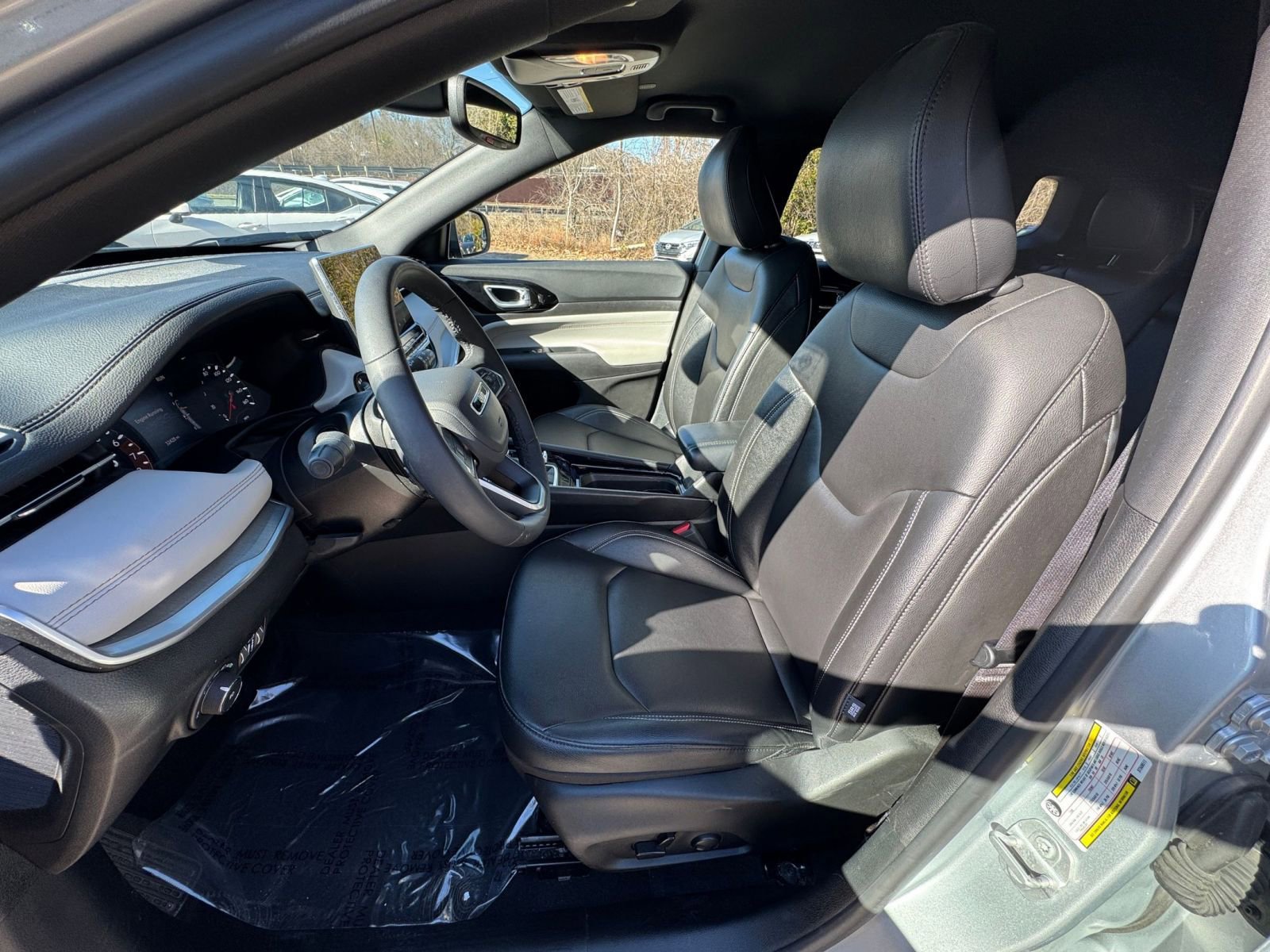 Thumbnail: 2025 Jeep Compass - 32