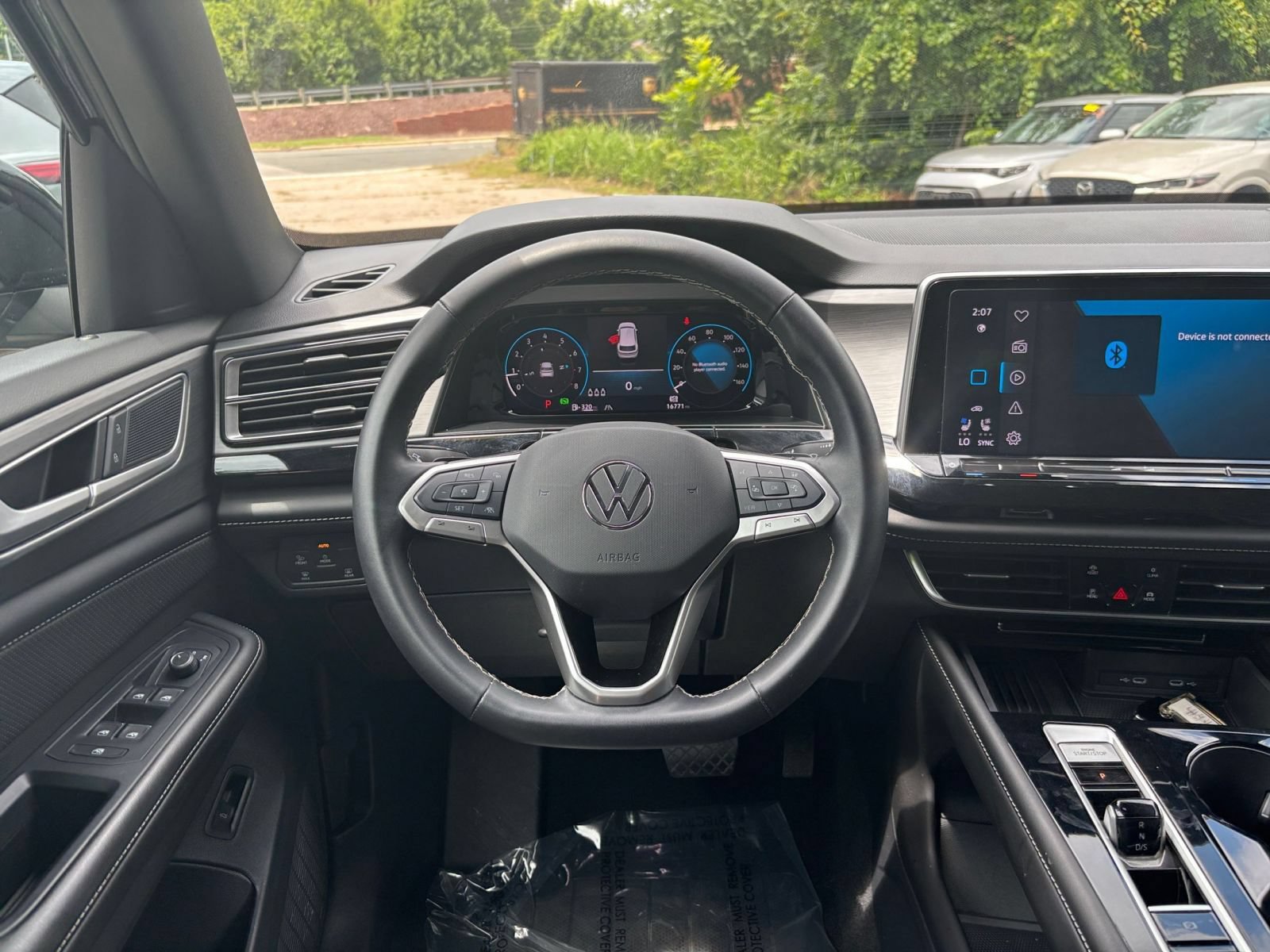 Thumbnail: 2025 Volkswagen Atlas - 30