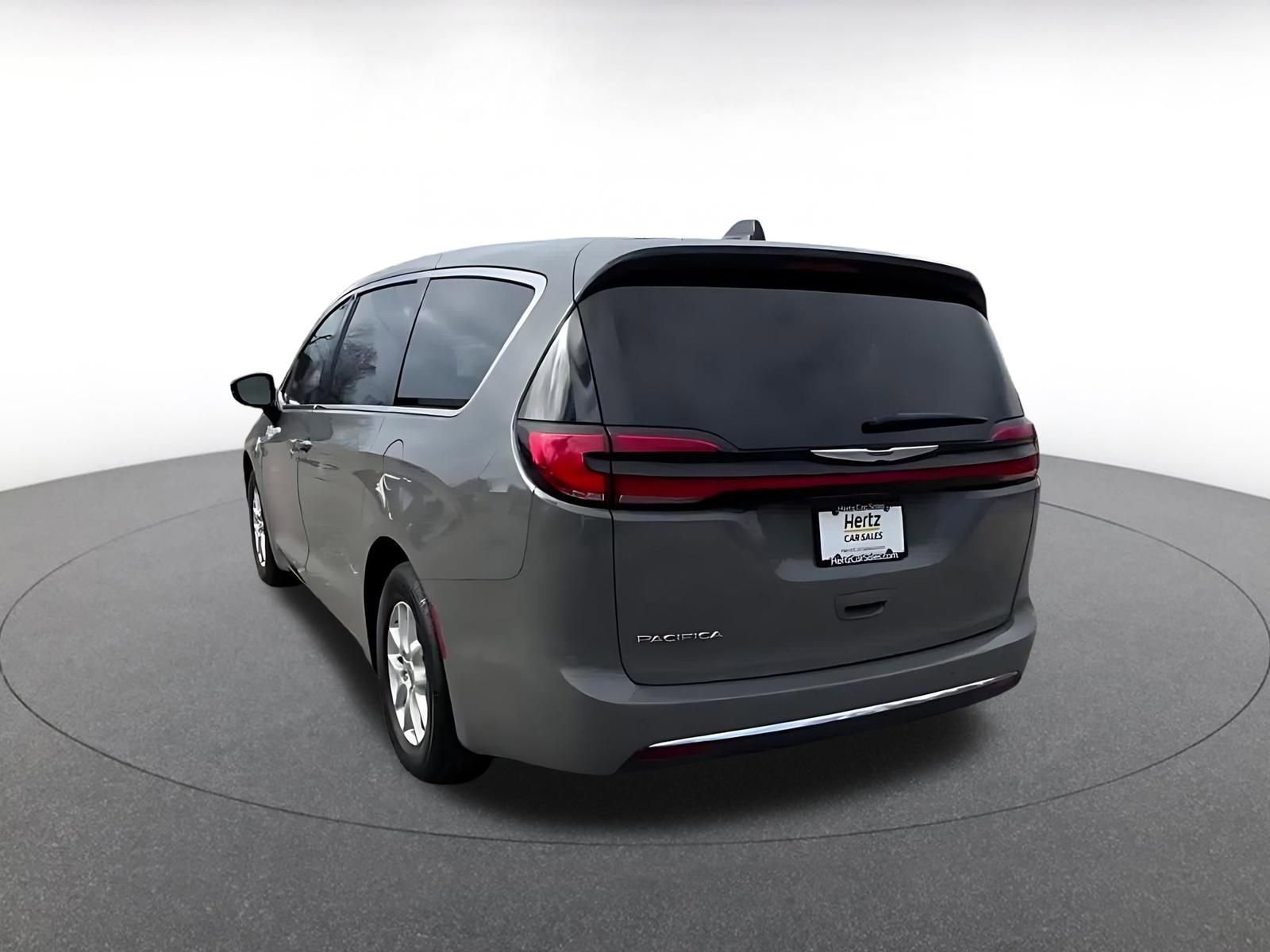 Thumbnail: 2025 Chrysler Pacifica - 11