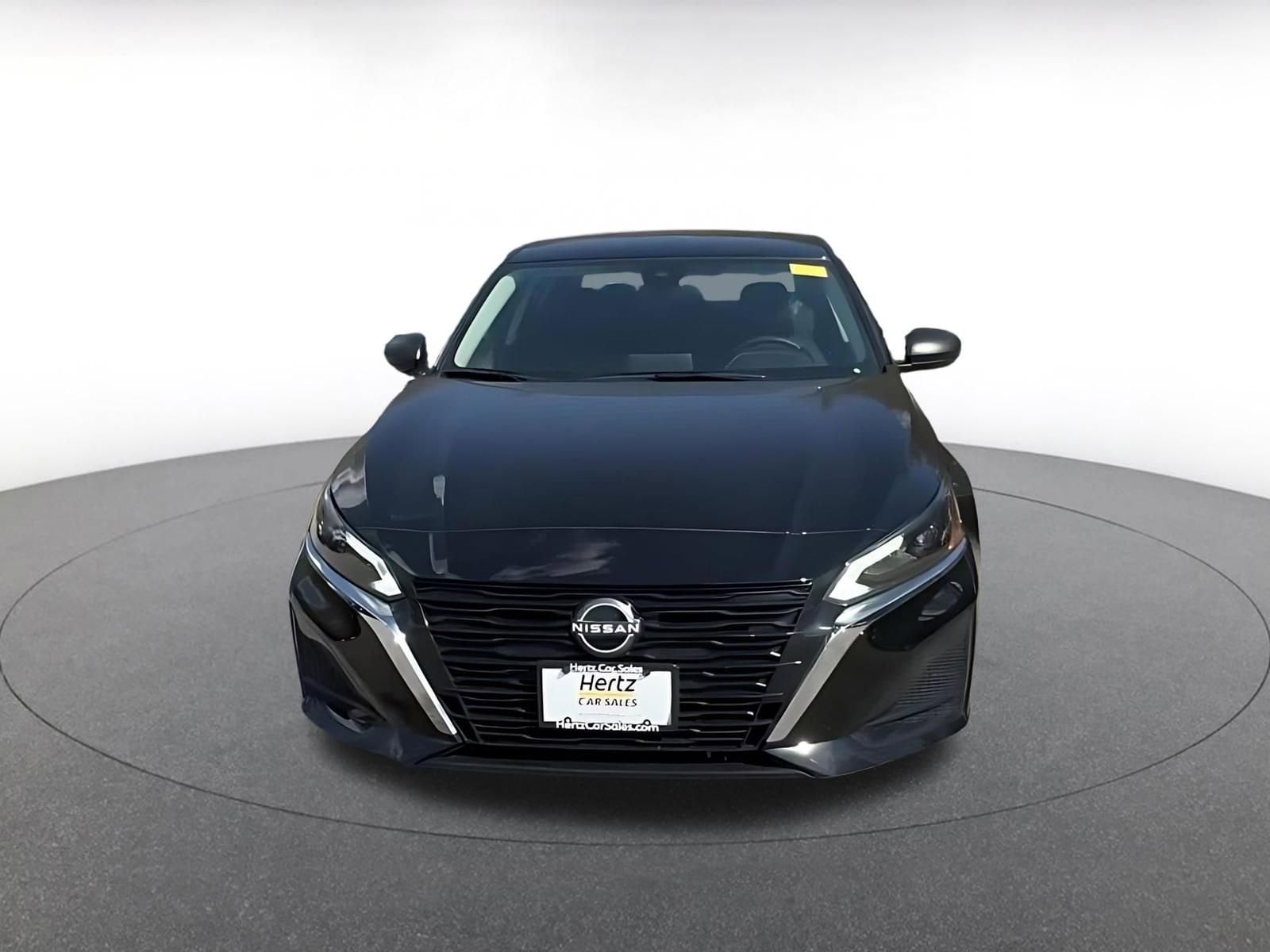 Thumbnail: 2025 Nissan Altima - 4