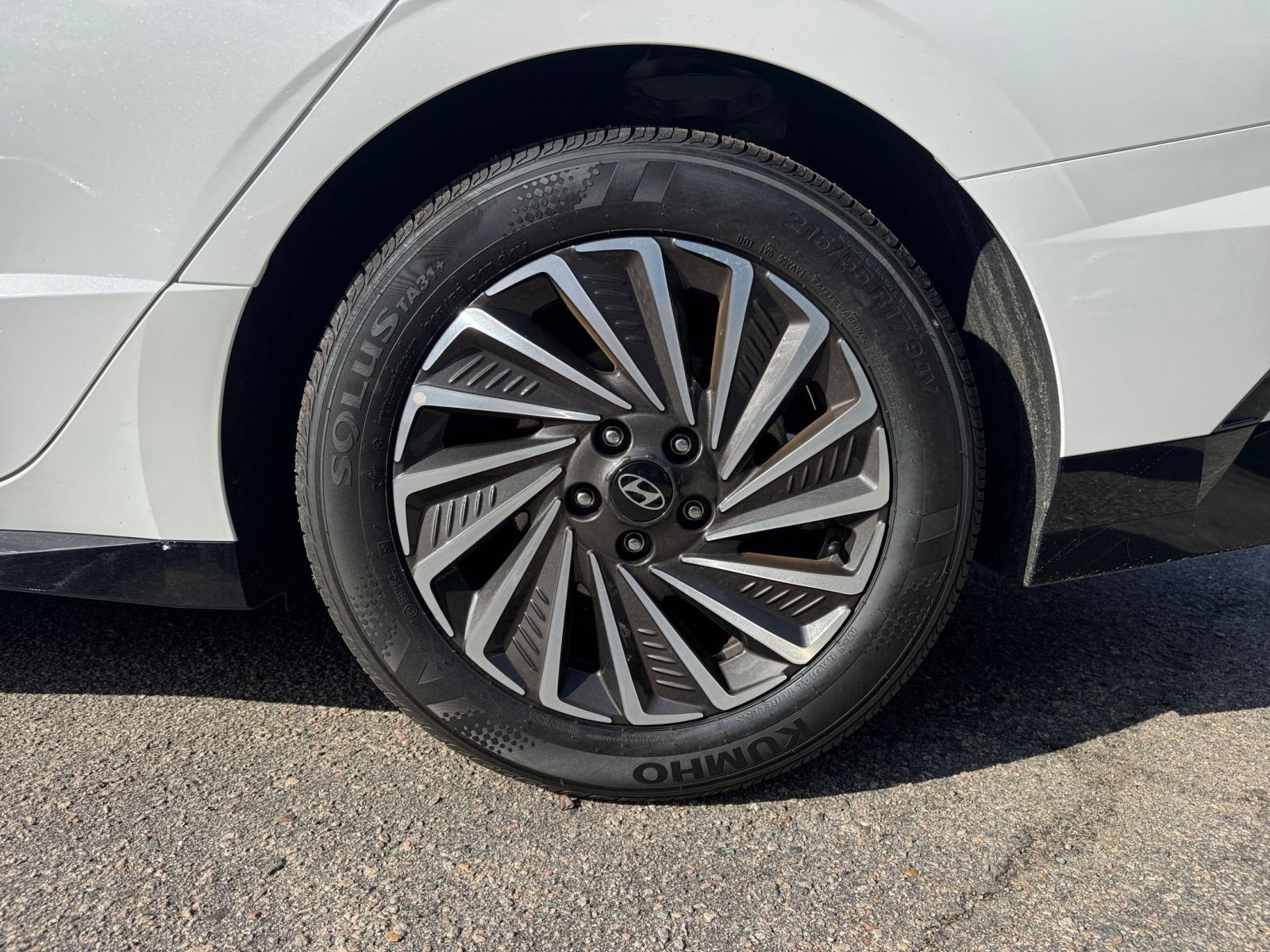 Thumbnail: 2025 Hyundai Sonata - 25