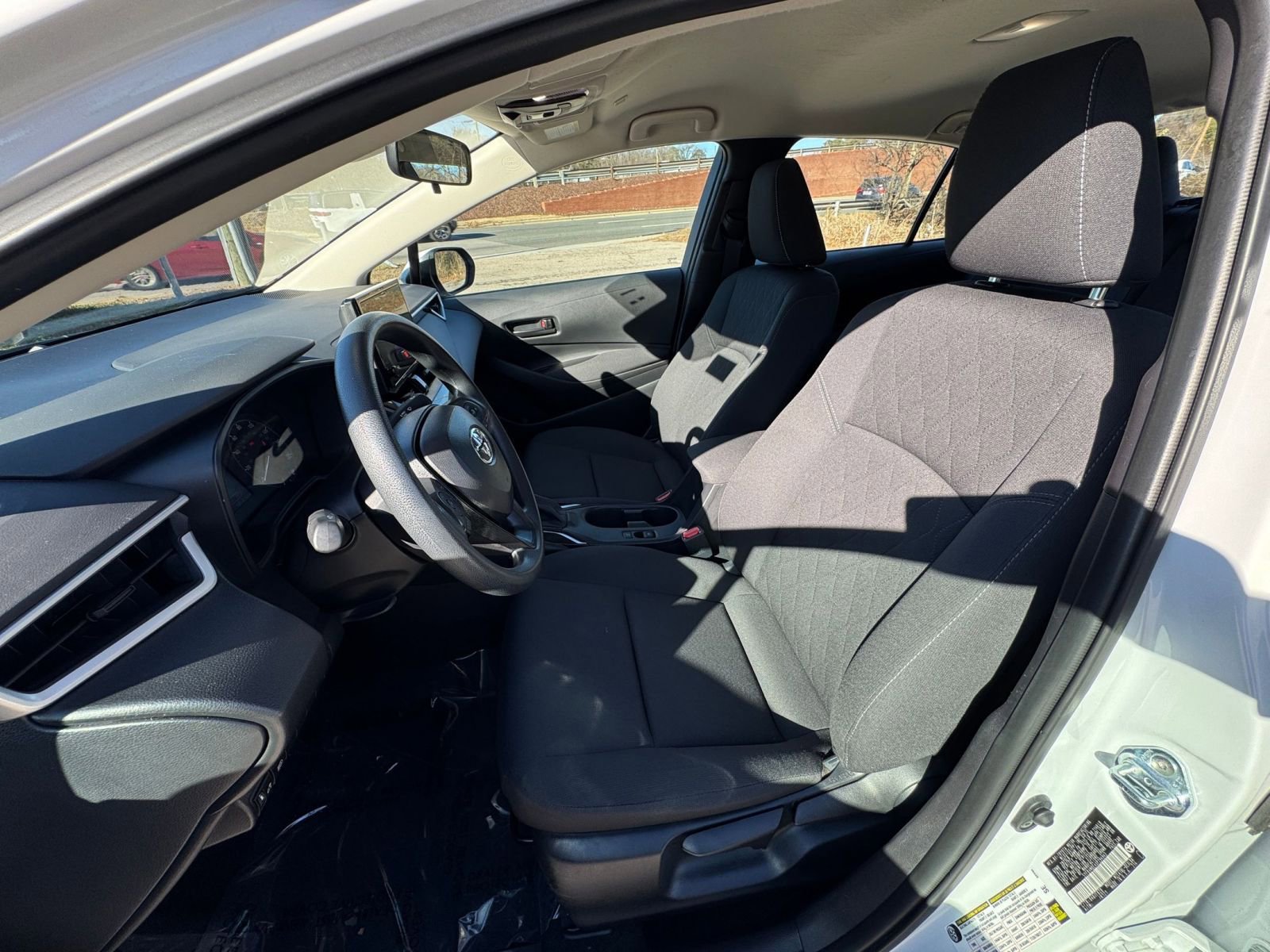 Thumbnail: 2025 Toyota Corolla - 31