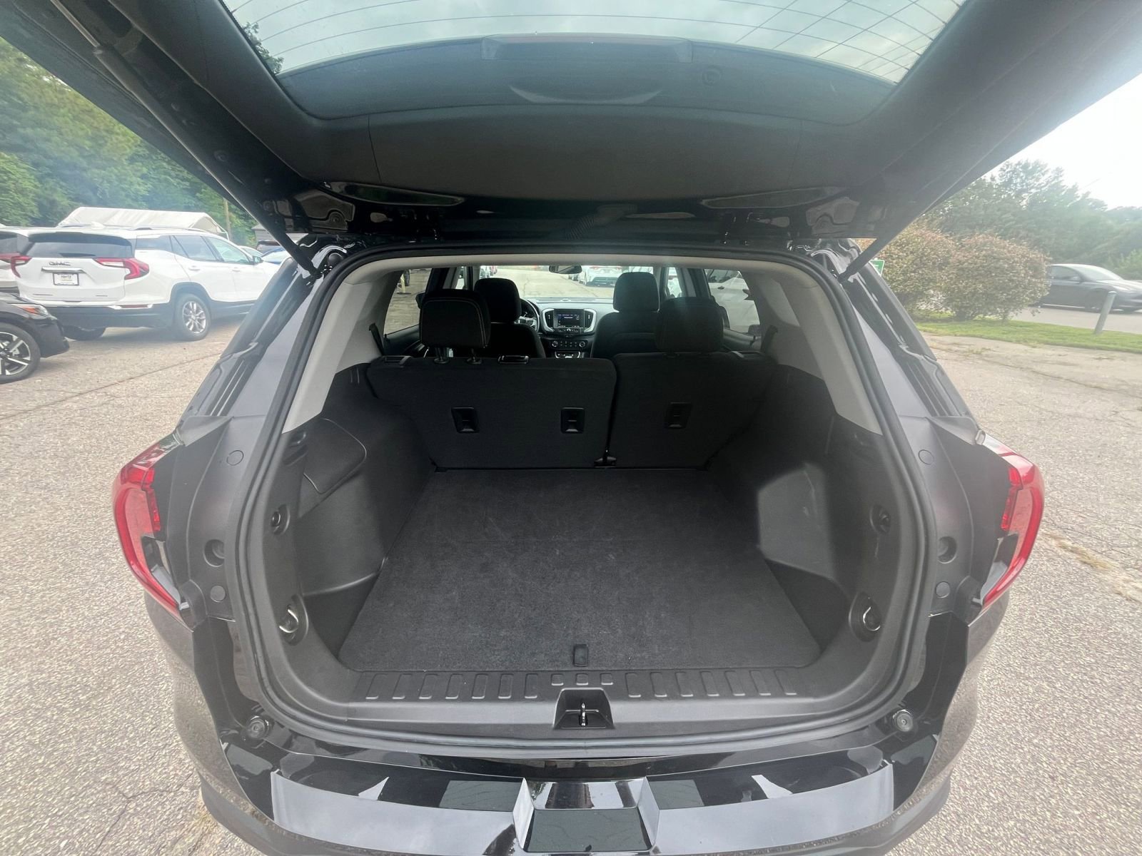 Thumbnail: 2024 GMC Terrain - 25