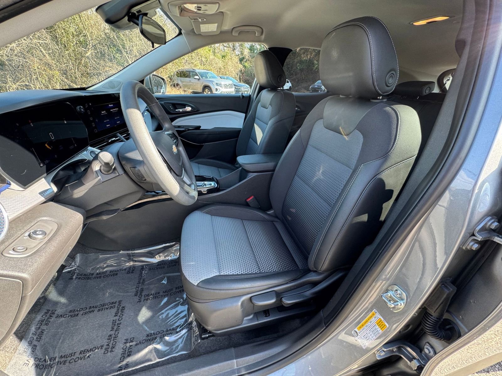 Thumbnail: 2025 Chevrolet Trax - 31