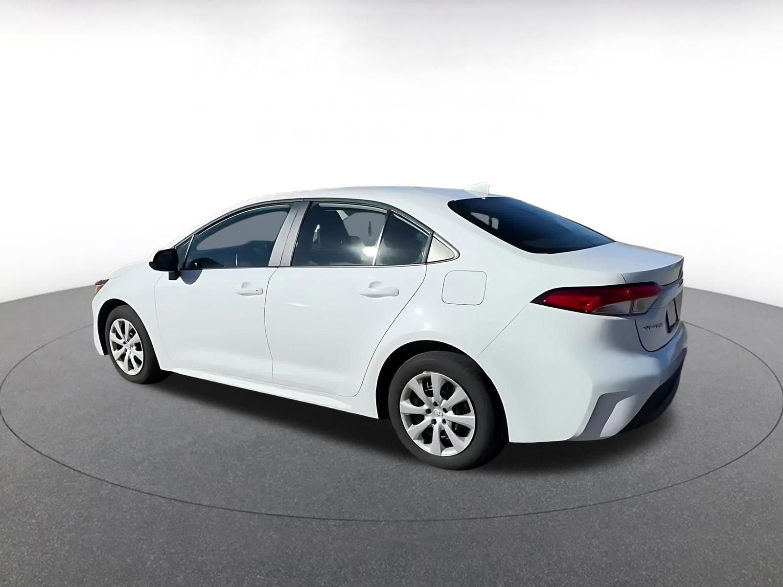 Thumbnail: 2025 Toyota Corolla - 10