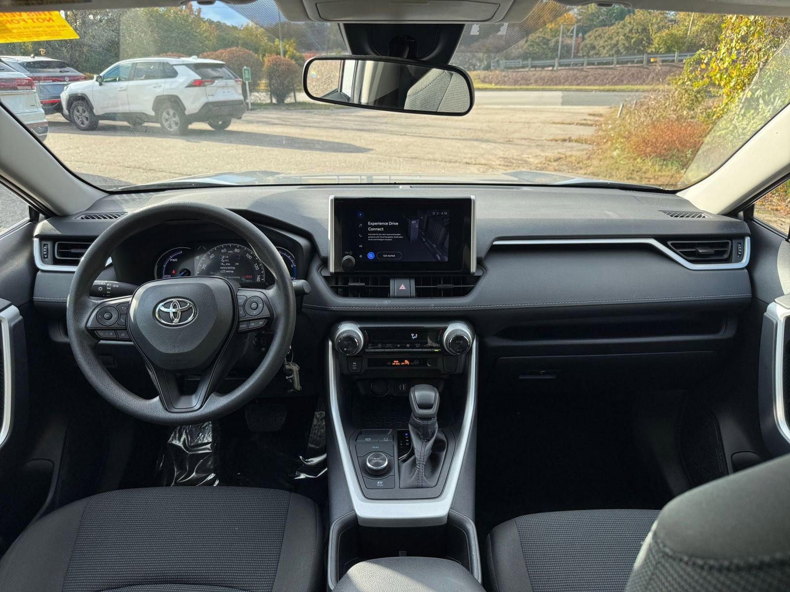 Thumbnail: 2025 Toyota RAV4 - 28