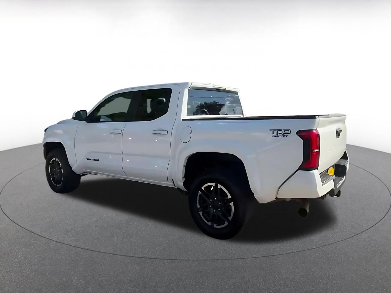 Thumbnail: 2024 Toyota Tacoma - 10