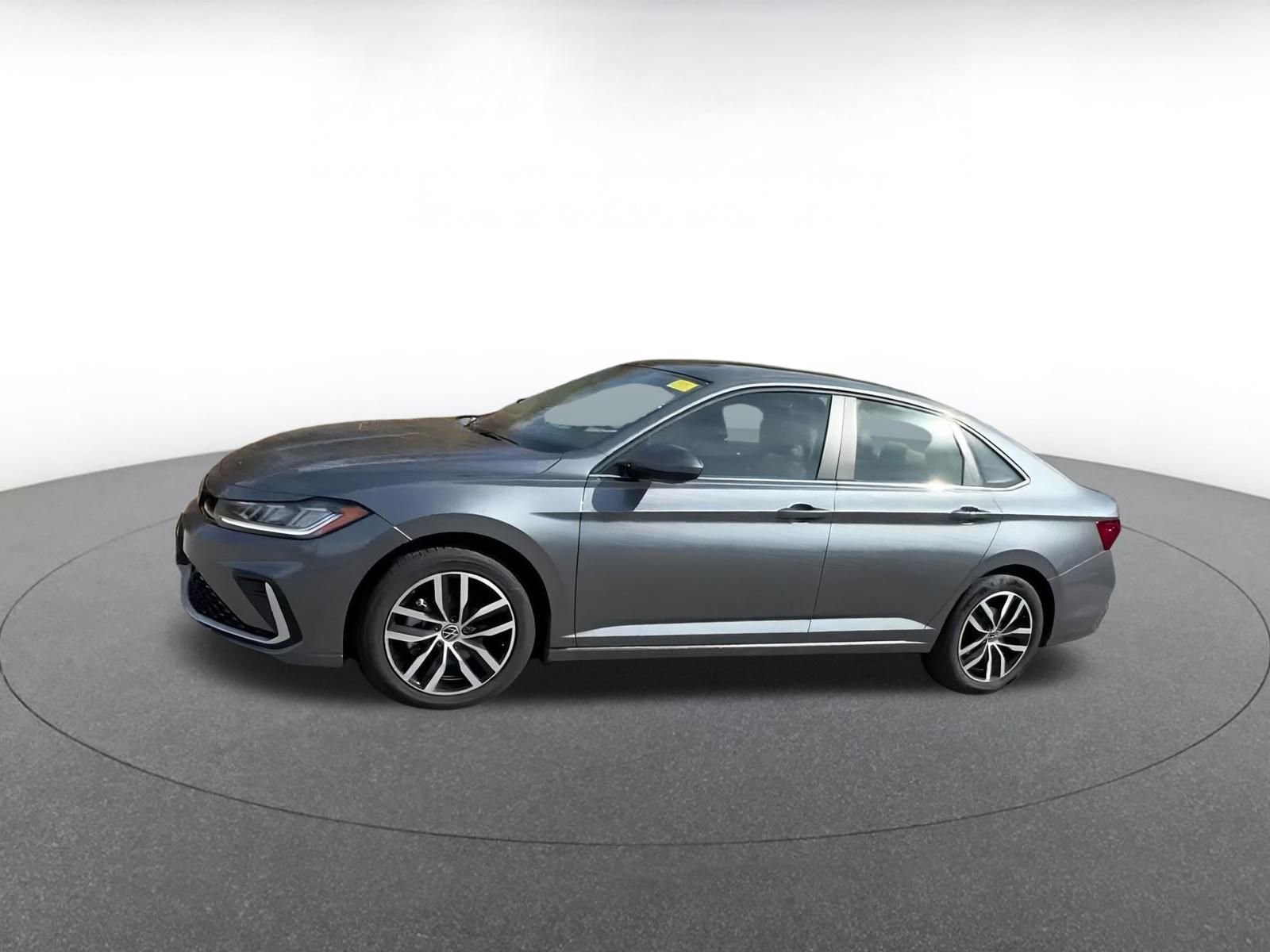 Thumbnail: 2025 Volkswagen Jetta - 10