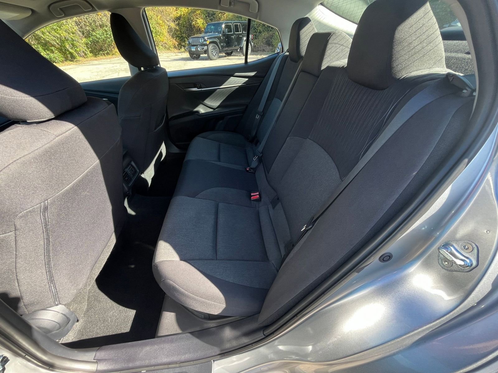 Thumbnail: 2025 Toyota Camry - 32