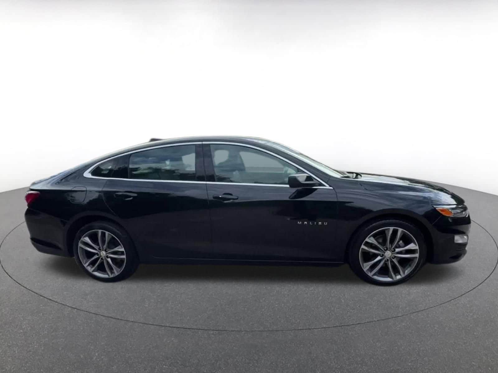 Thumbnail: 2024 Chevrolet Malibu - 16