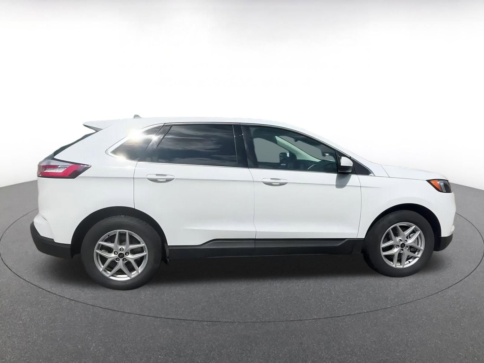 Thumbnail: 2024 Ford Edge - 16