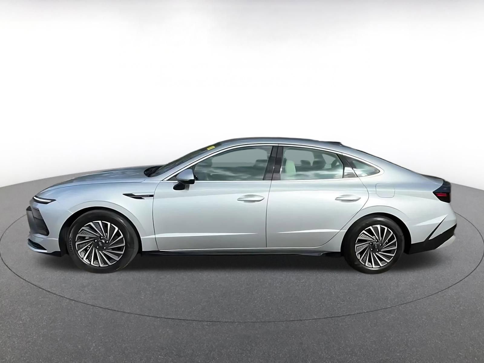 Thumbnail: 2025 Hyundai Sonata - 10