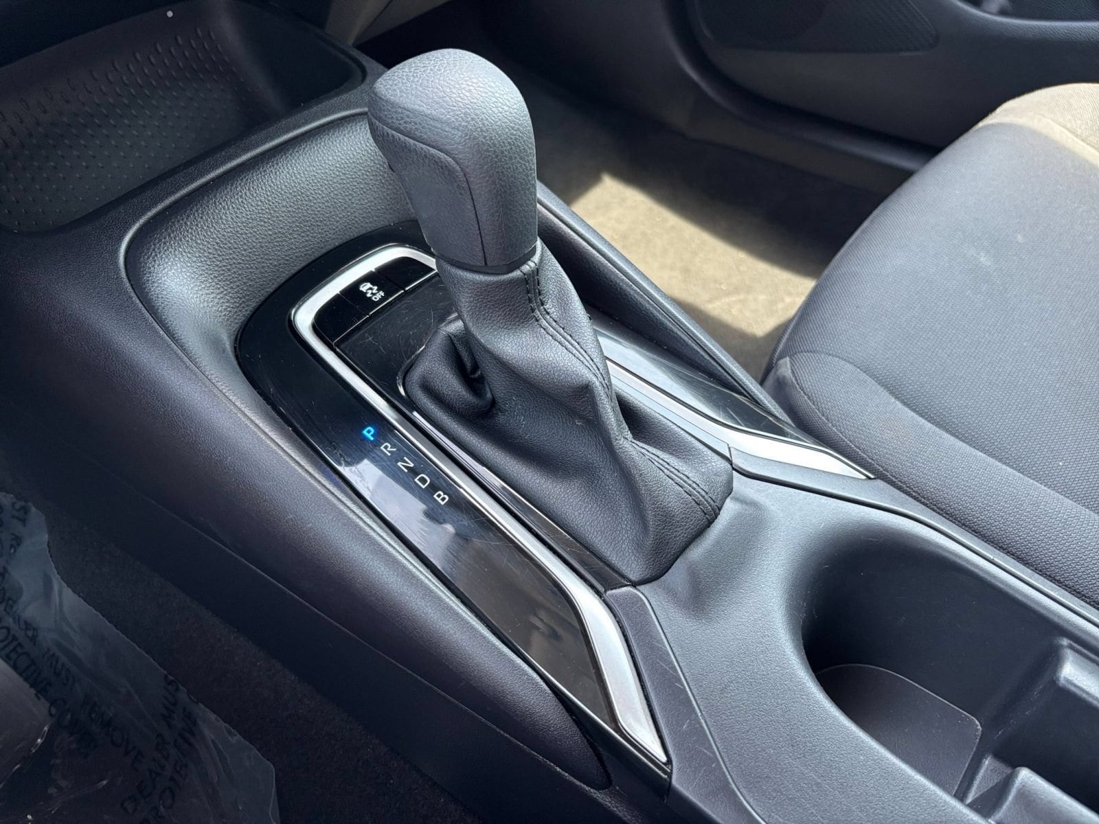 2025 Toyota Corolla LE - Photo 38