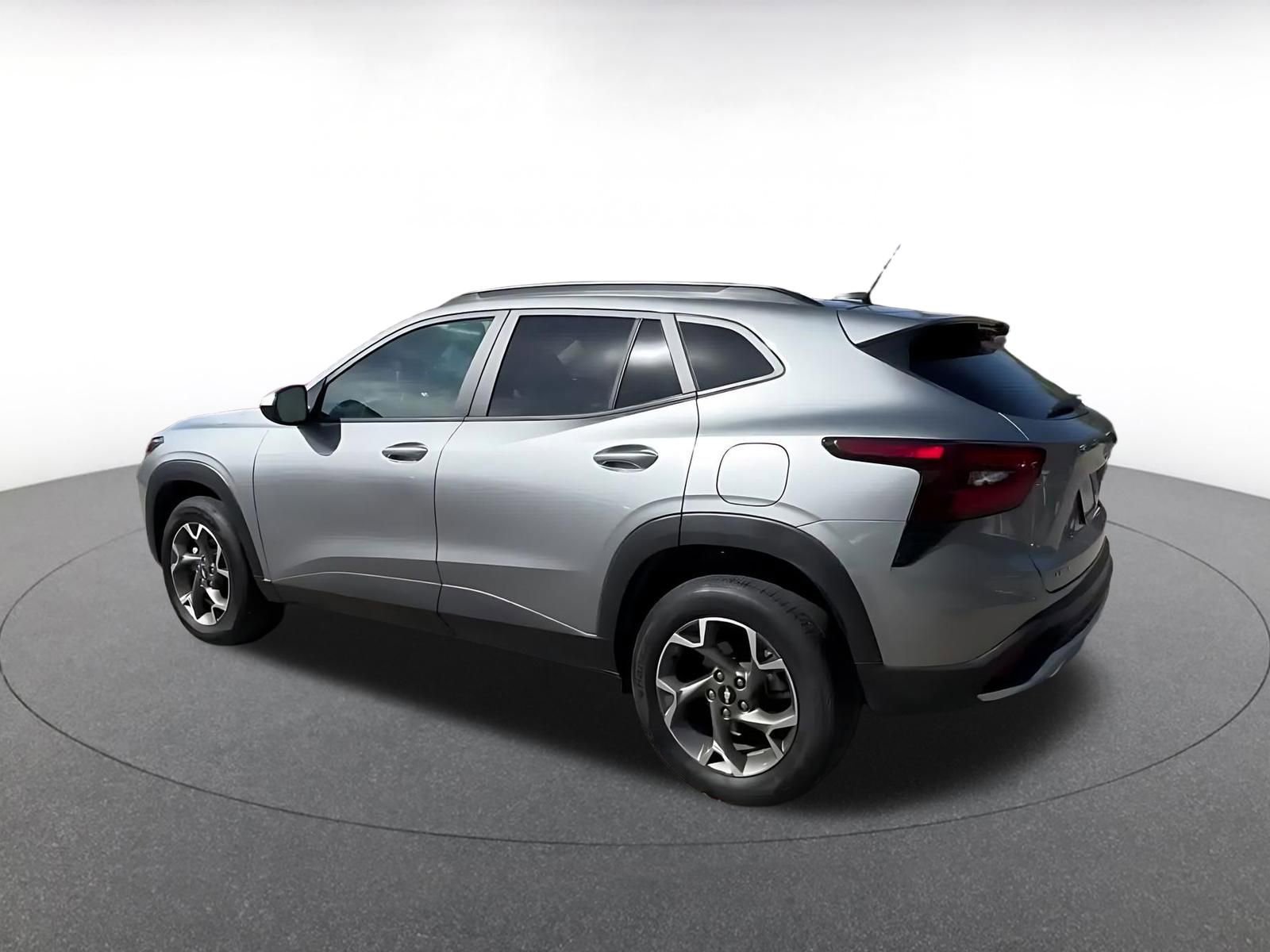 Thumbnail: 2025 Chevrolet Trax - 10