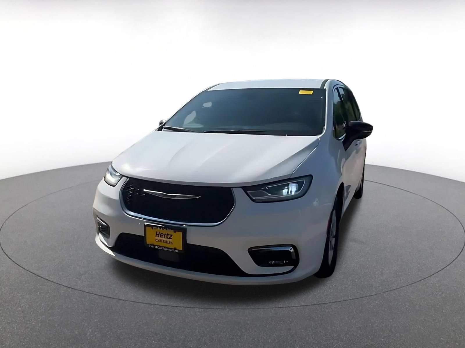 Thumbnail: 2025 Chrysler Pacifica - 6