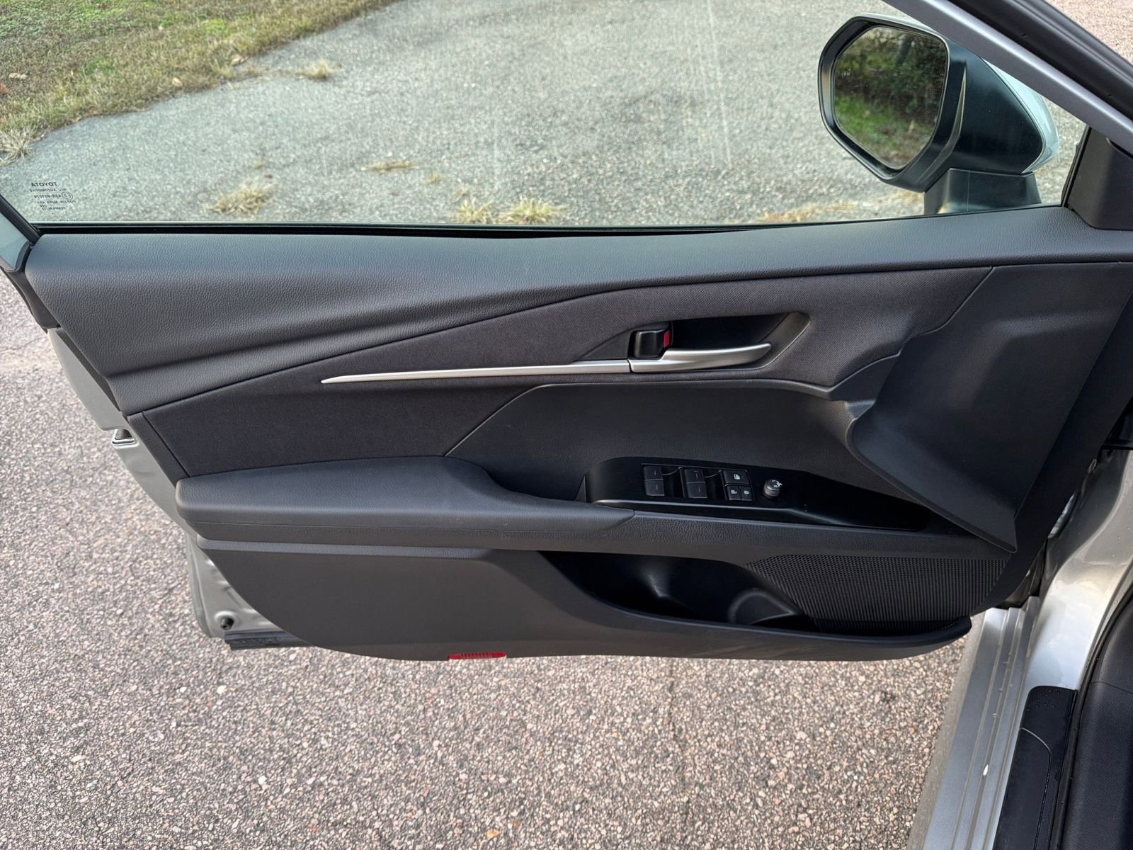 Thumbnail: 2025 Toyota Camry - 18