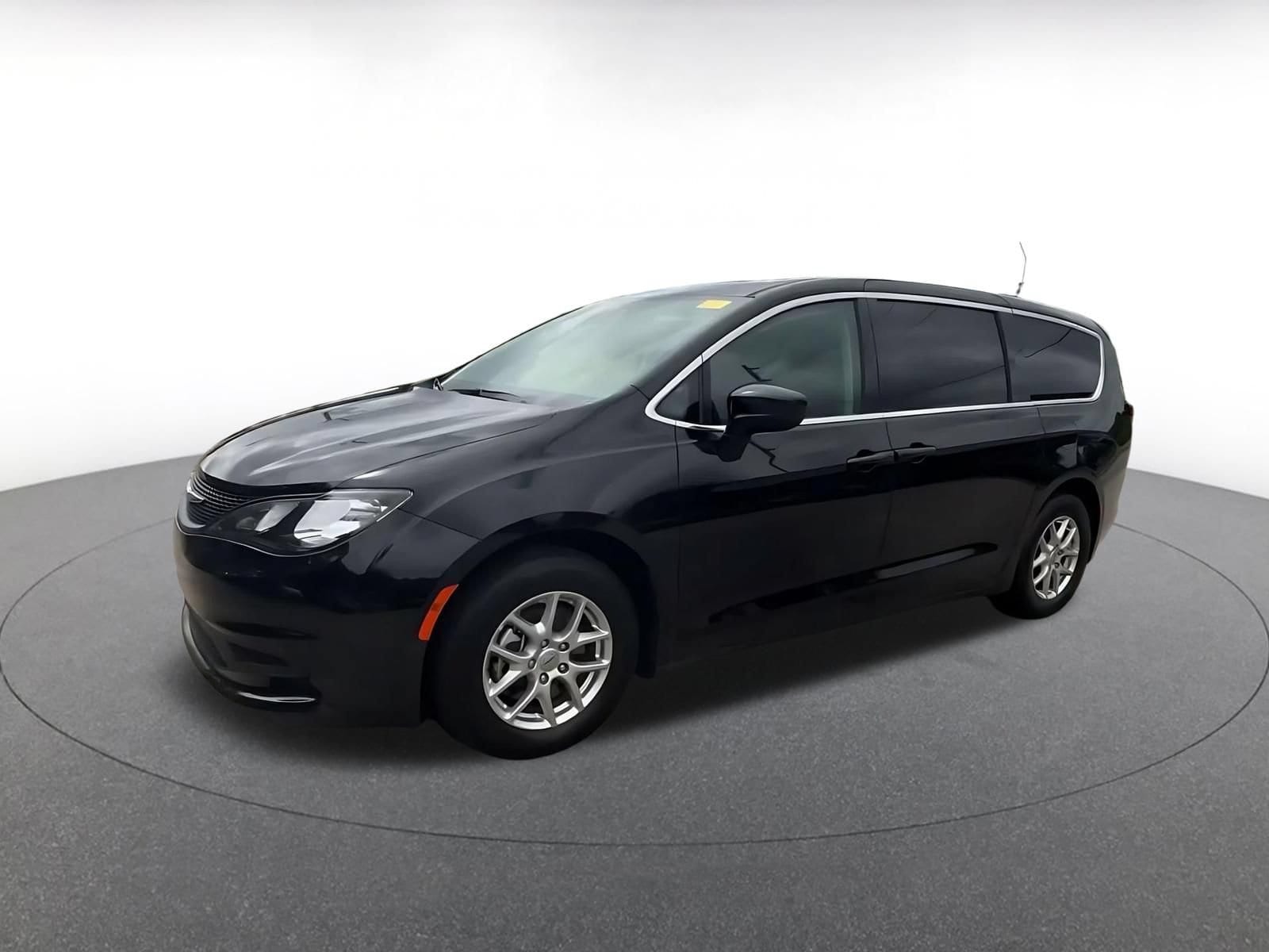 Thumbnail: 2024 Chrysler Voyager - 6