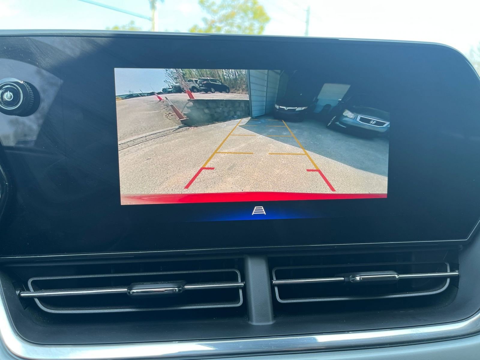 Thumbnail: 2025 Chevrolet Trax - 21