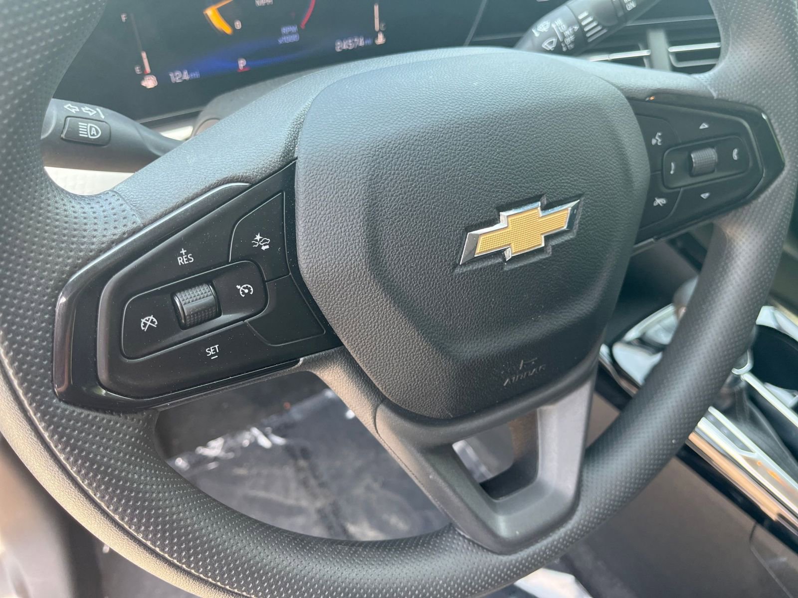 Thumbnail: 2025 Chevrolet Trax - 25