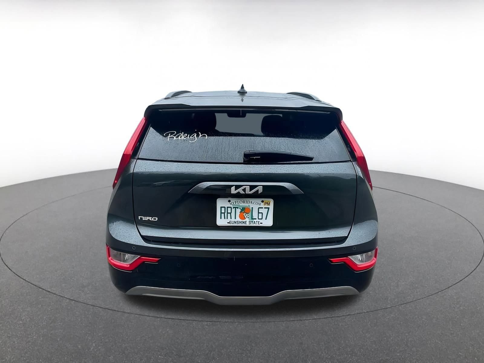 Thumbnail: 2023 Kia Niro - 6