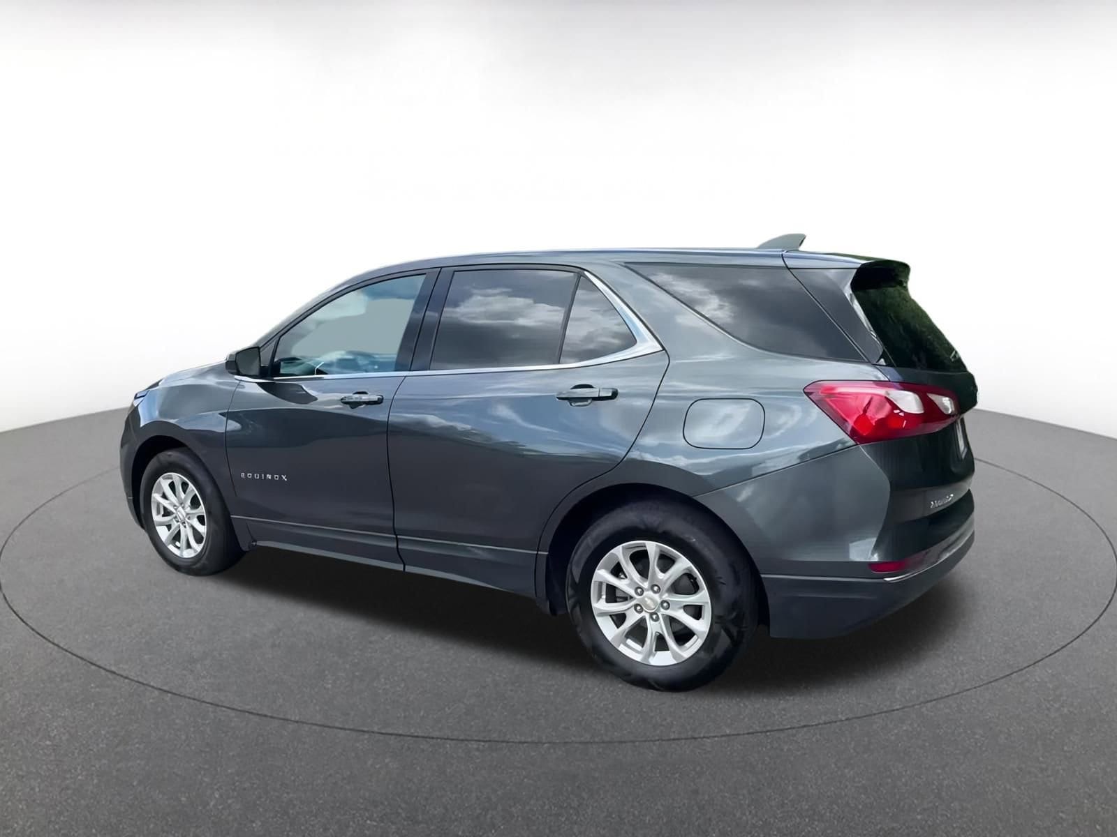 Thumbnail: 2020 Chevrolet Equinox - 10