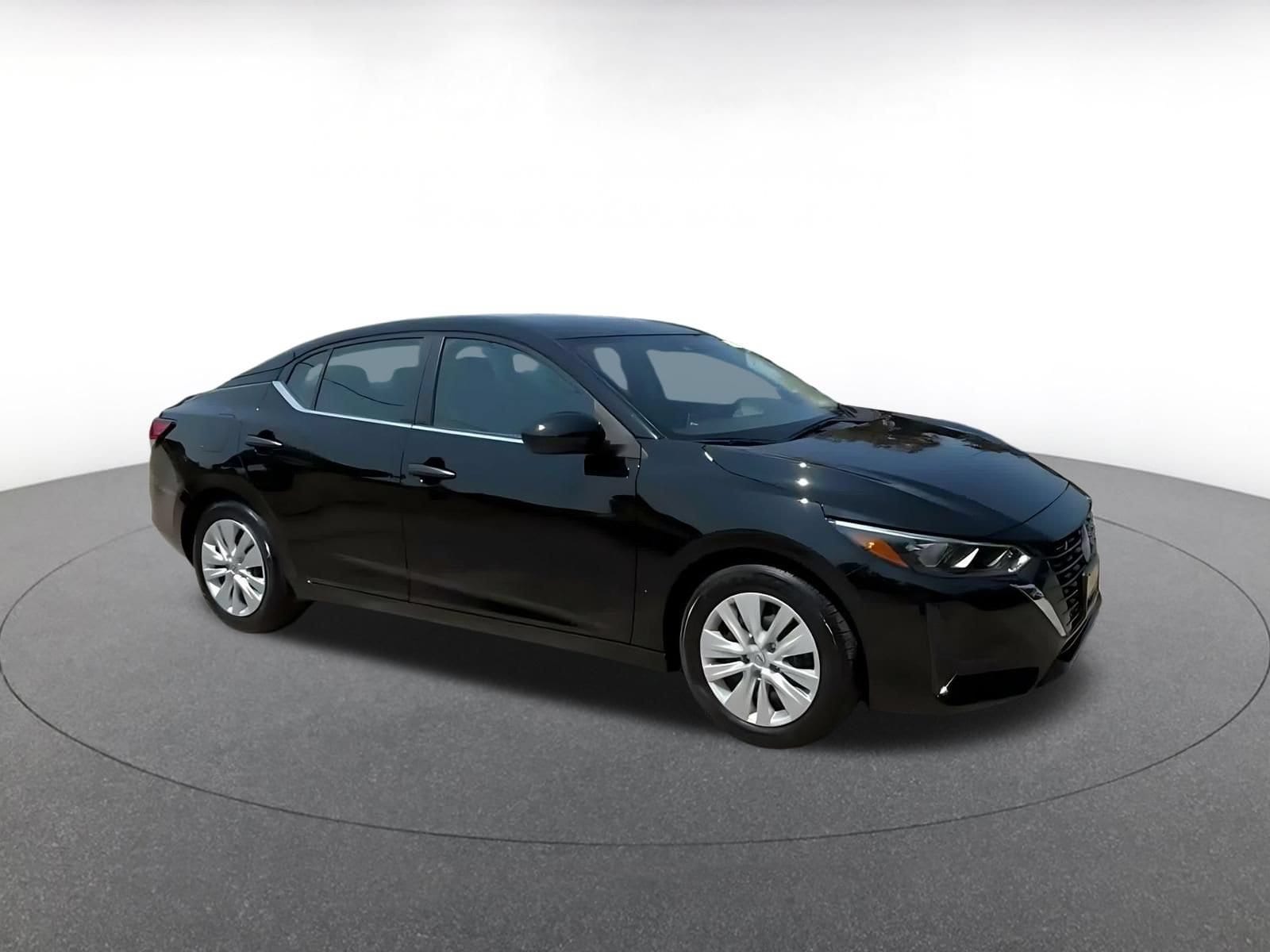 Thumbnail: 2025 Nissan Sentra - 2