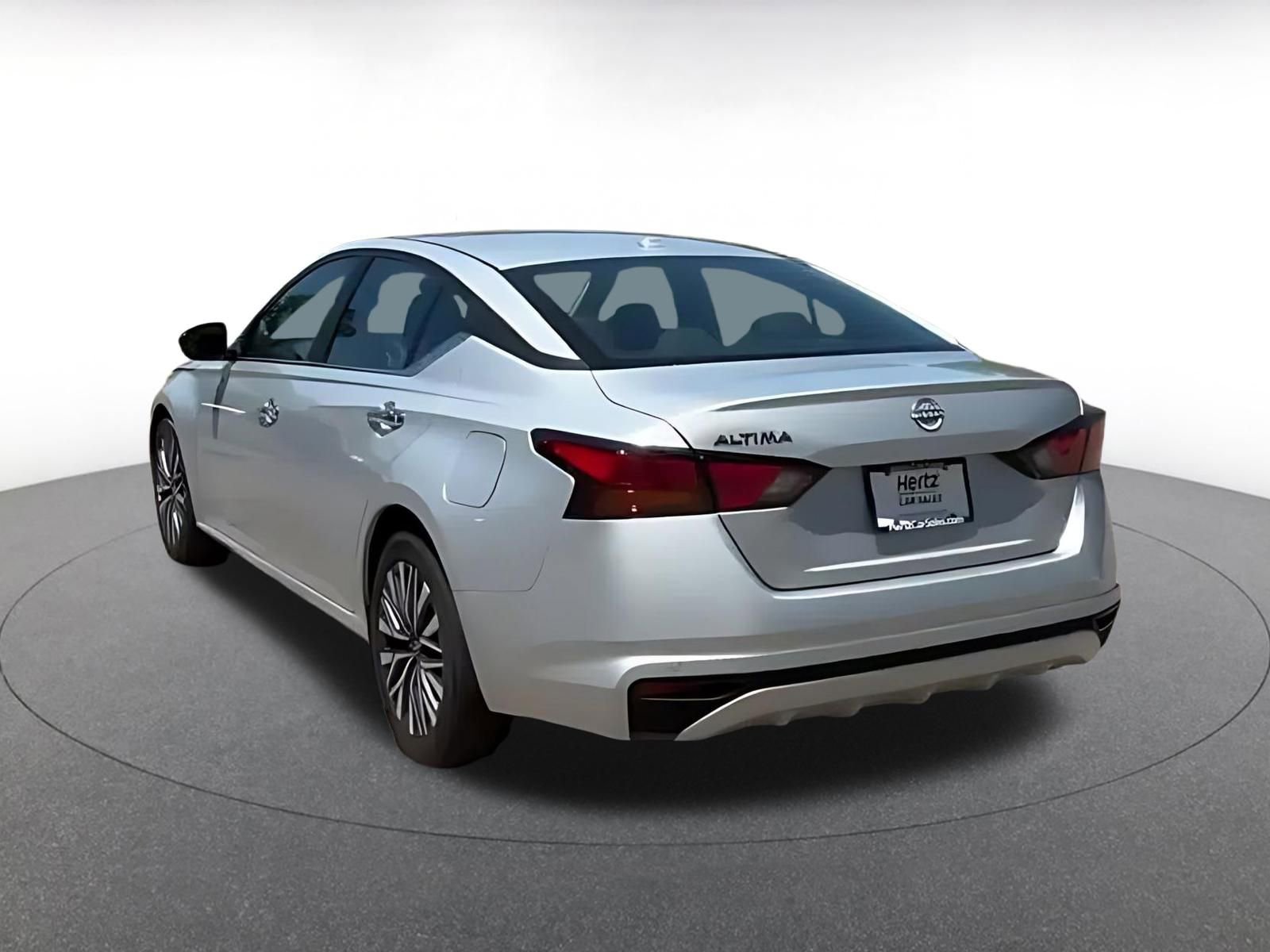 Thumbnail: 2025 Nissan Altima - 11