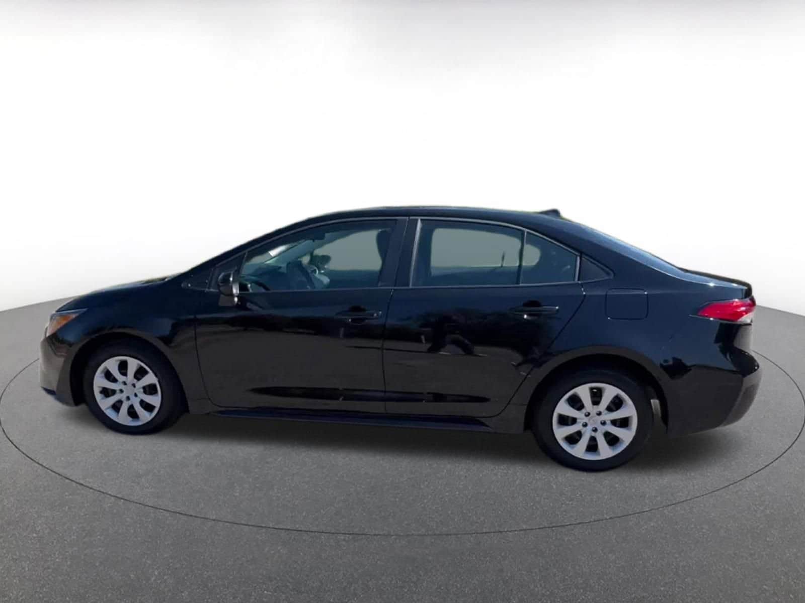 Thumbnail: 2024 Toyota Corolla - 9