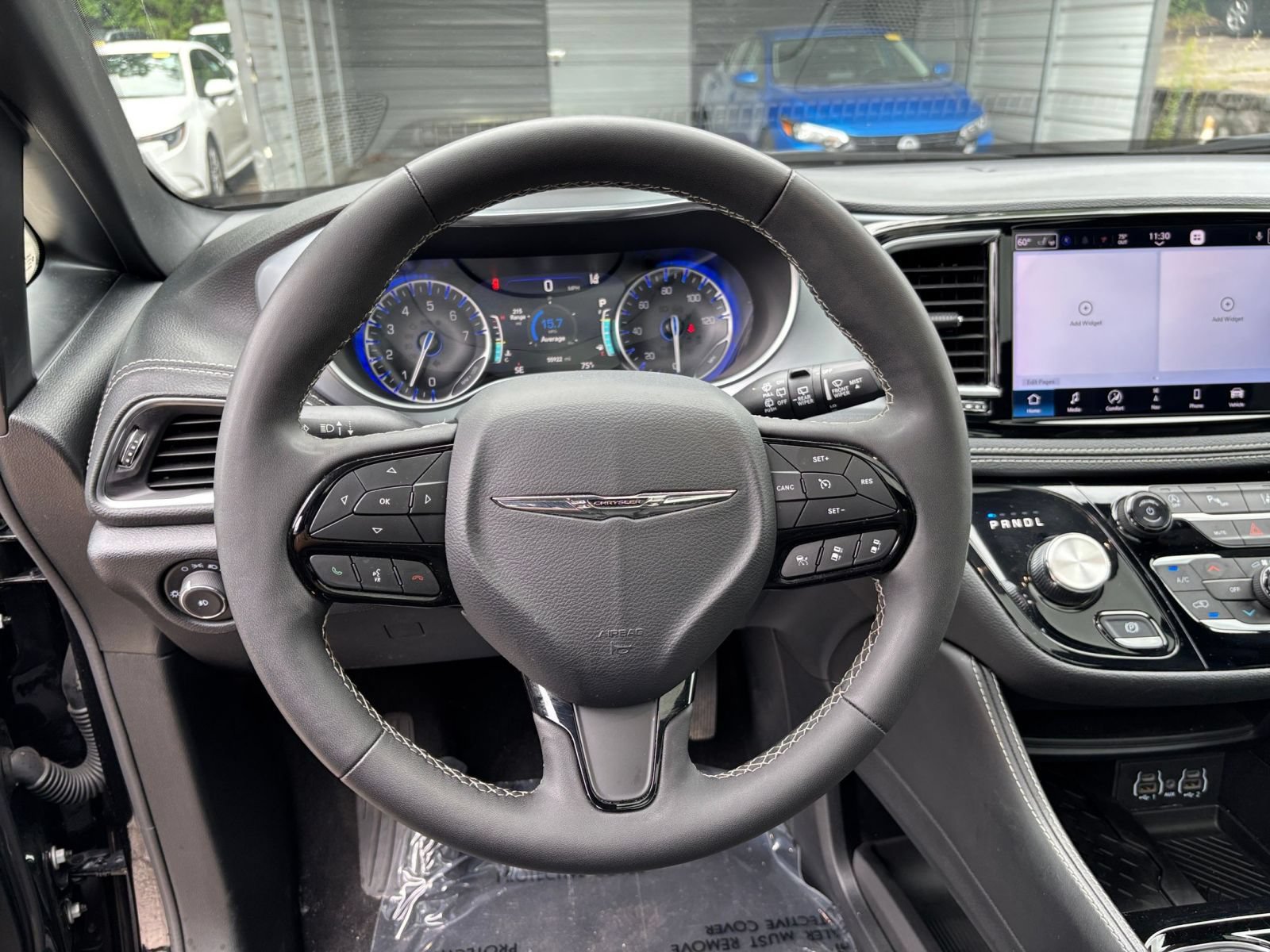 Thumbnail: 2025 Chrysler Pacifica - 25