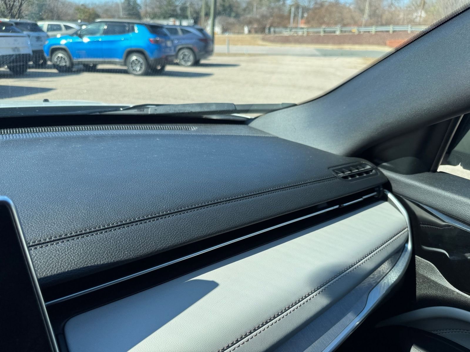 Thumbnail: 2025 Jeep Compass - 31