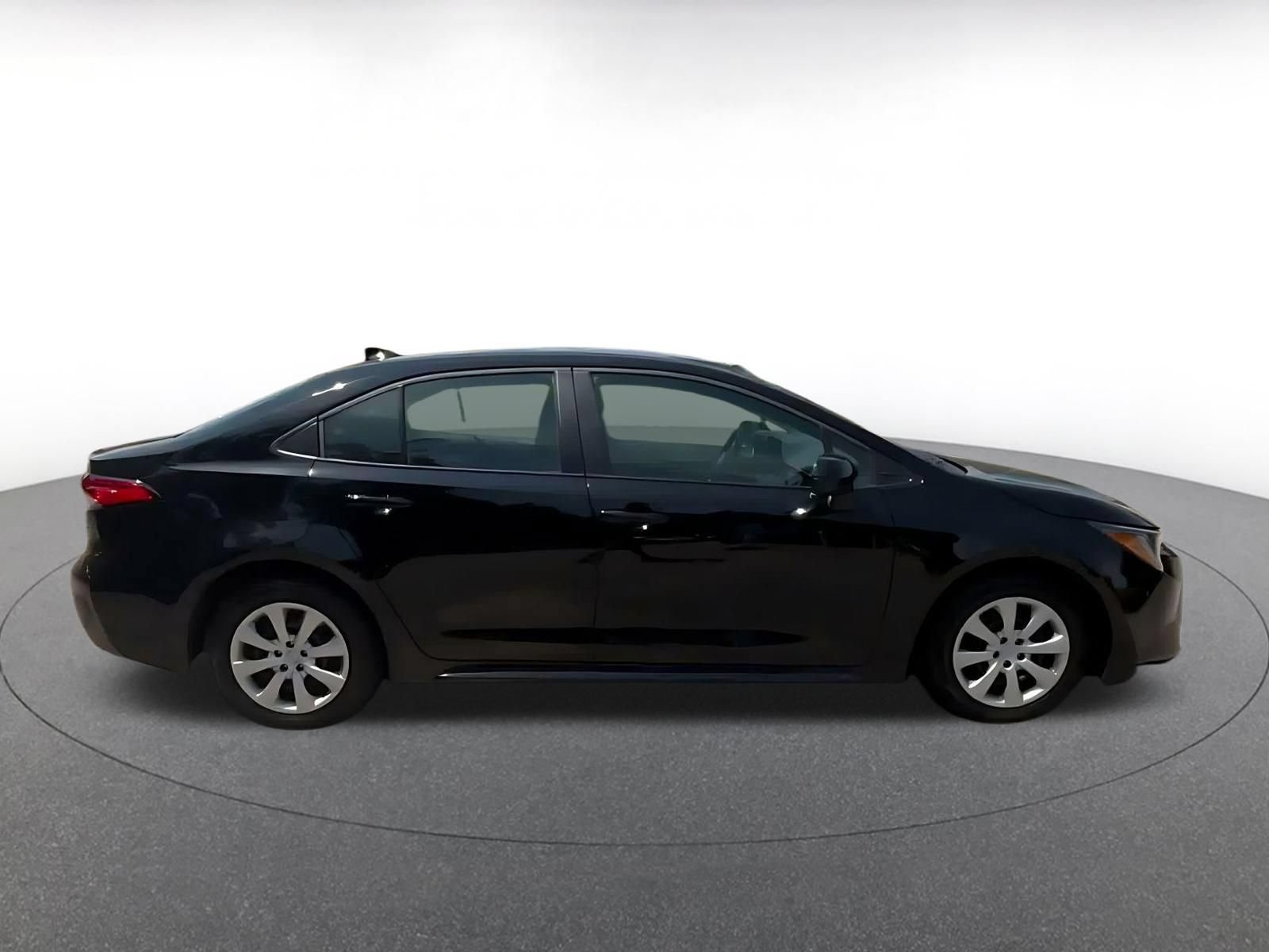 Thumbnail: 2025 Toyota Corolla - 16