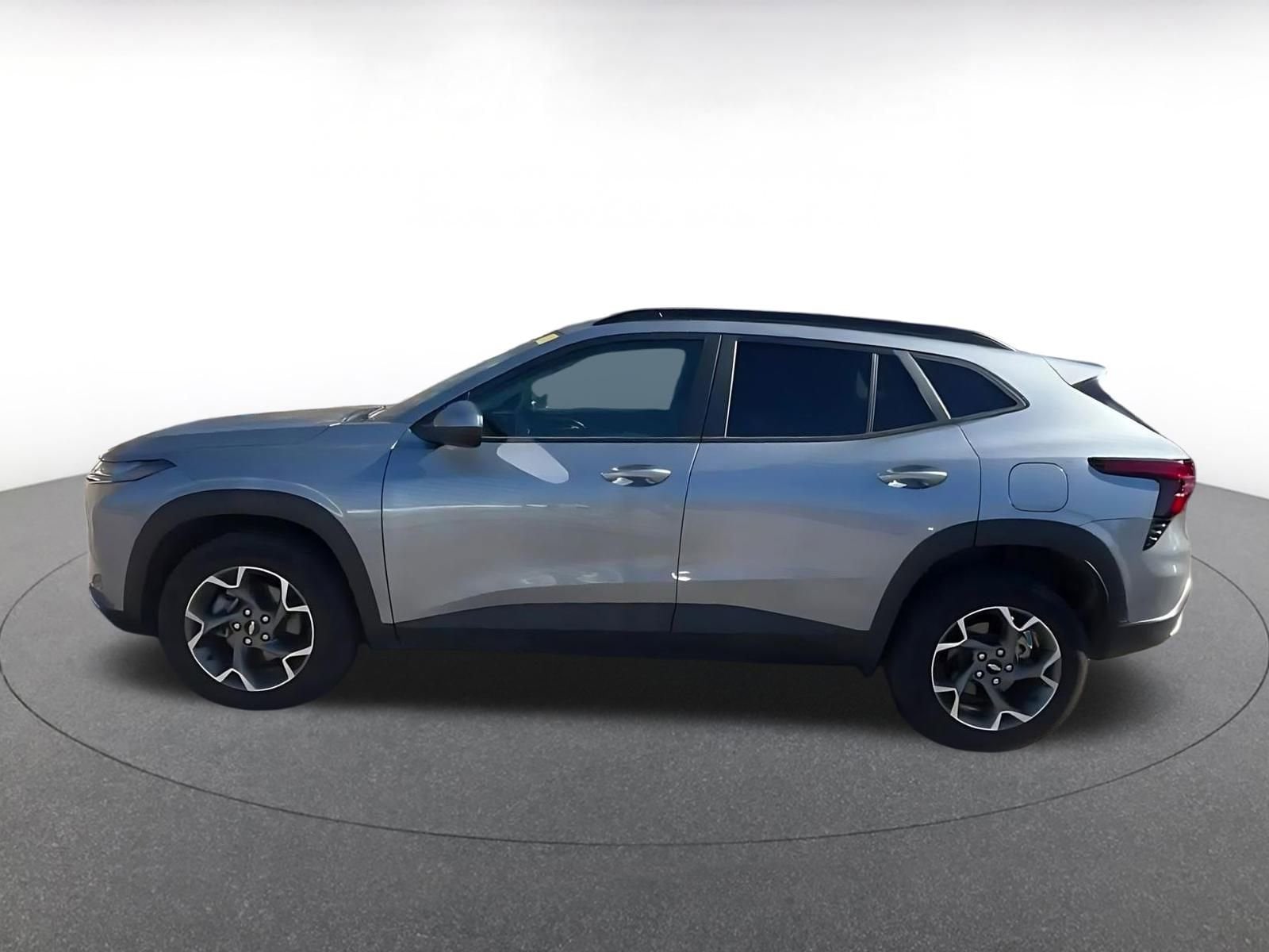 Thumbnail: 2025 Chevrolet Trax - 9