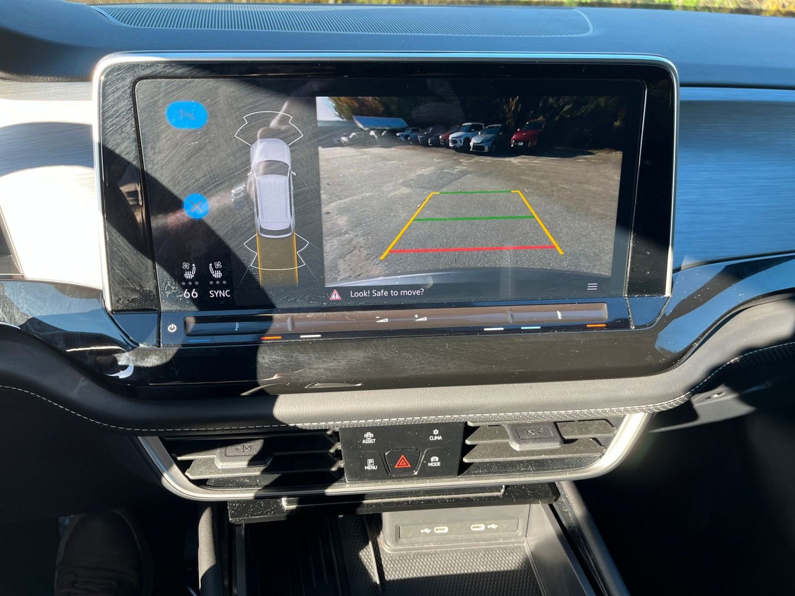 Thumbnail: 2025 Volkswagen Atlas - 17