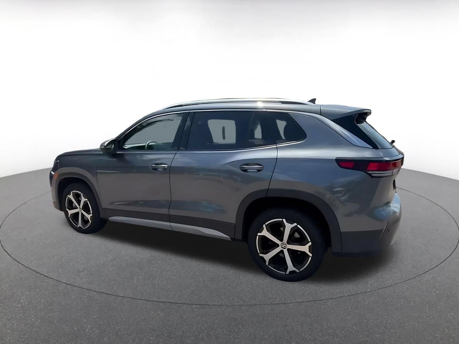 Thumbnail: 2026 Volkswagen Tiguan - 9