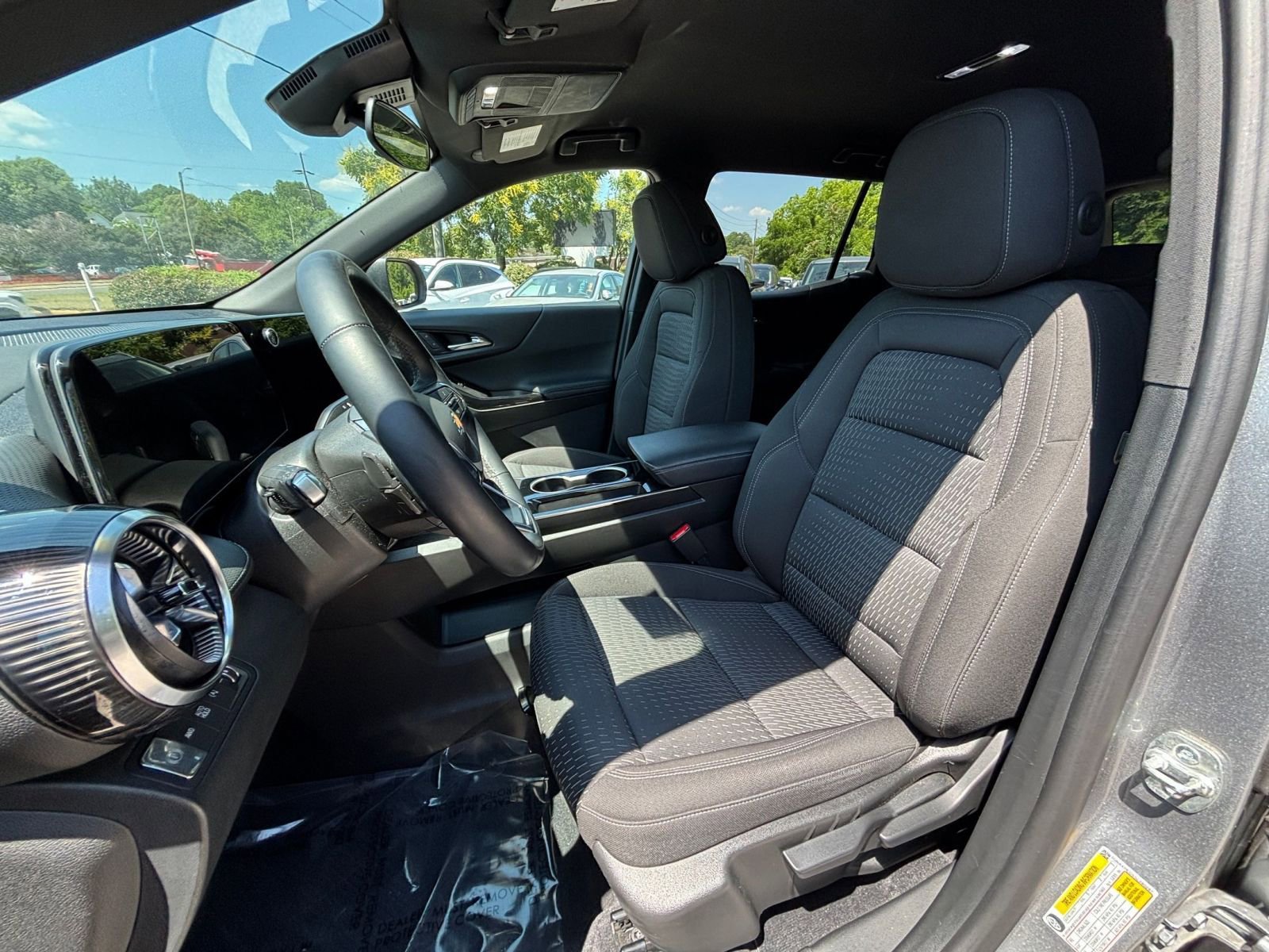 Thumbnail: 2025 Chevrolet Equinox - 32