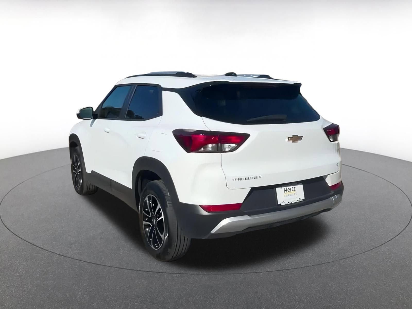 Thumbnail: 2025 Chevrolet TrailBlazer - 11