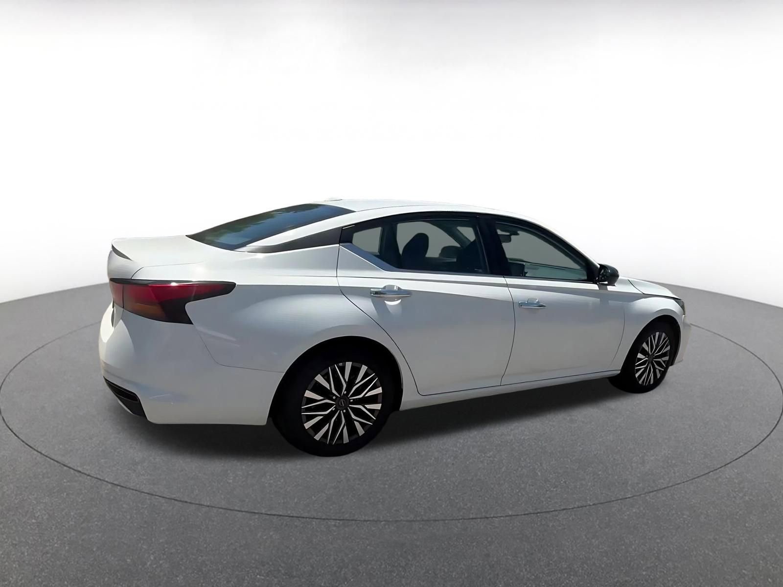 Thumbnail: 2025 Nissan Altima - 15