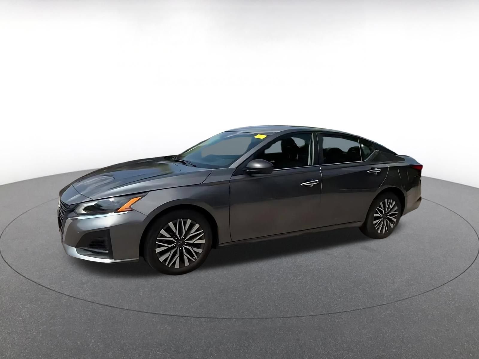 Thumbnail: 2025 Nissan Altima - 8