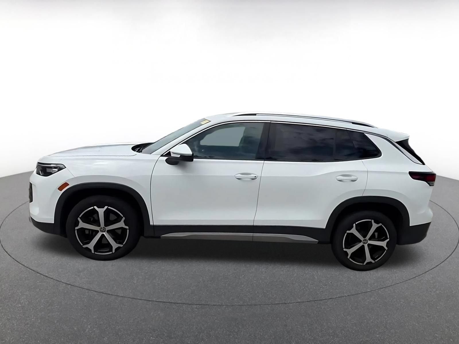 Thumbnail: 2026 Volkswagen Tiguan - 8