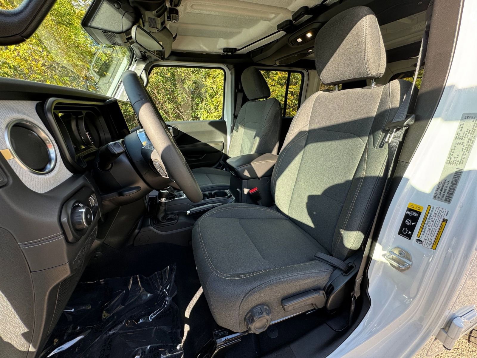 Thumbnail: 2025 Jeep Wrangler - 31