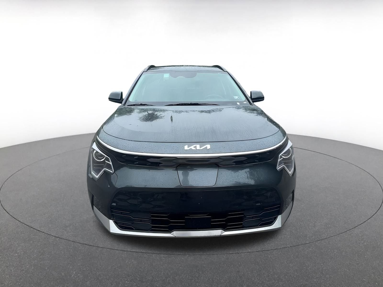 Thumbnail: 2023 Kia Niro - 2